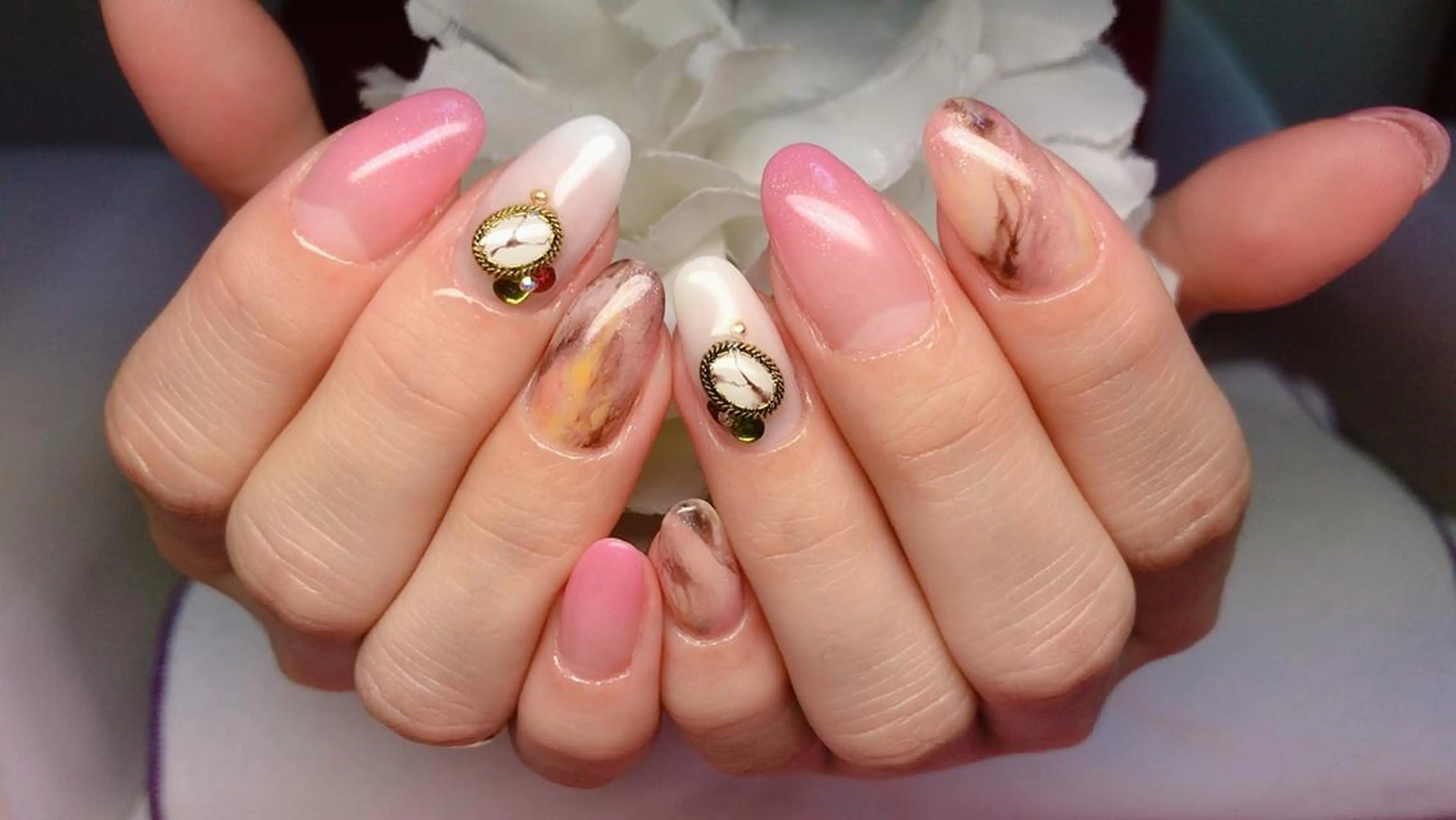 ネイル ハンドネイル Ｎail Ｓalon ertiのネイルデザイン