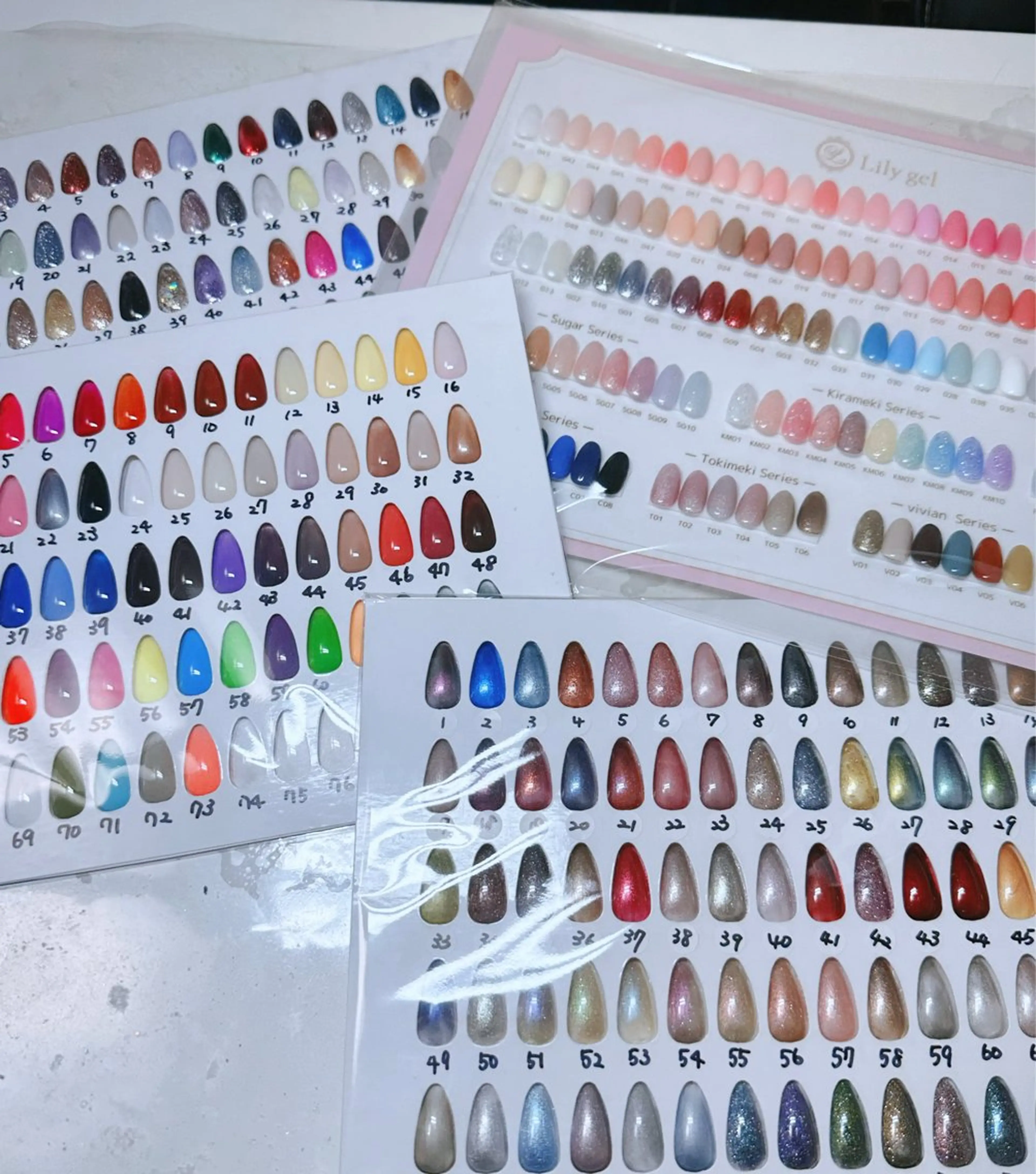 ネイル ラメ(グリッター) マグネットネイル 高島 夏海のネイルデザイン