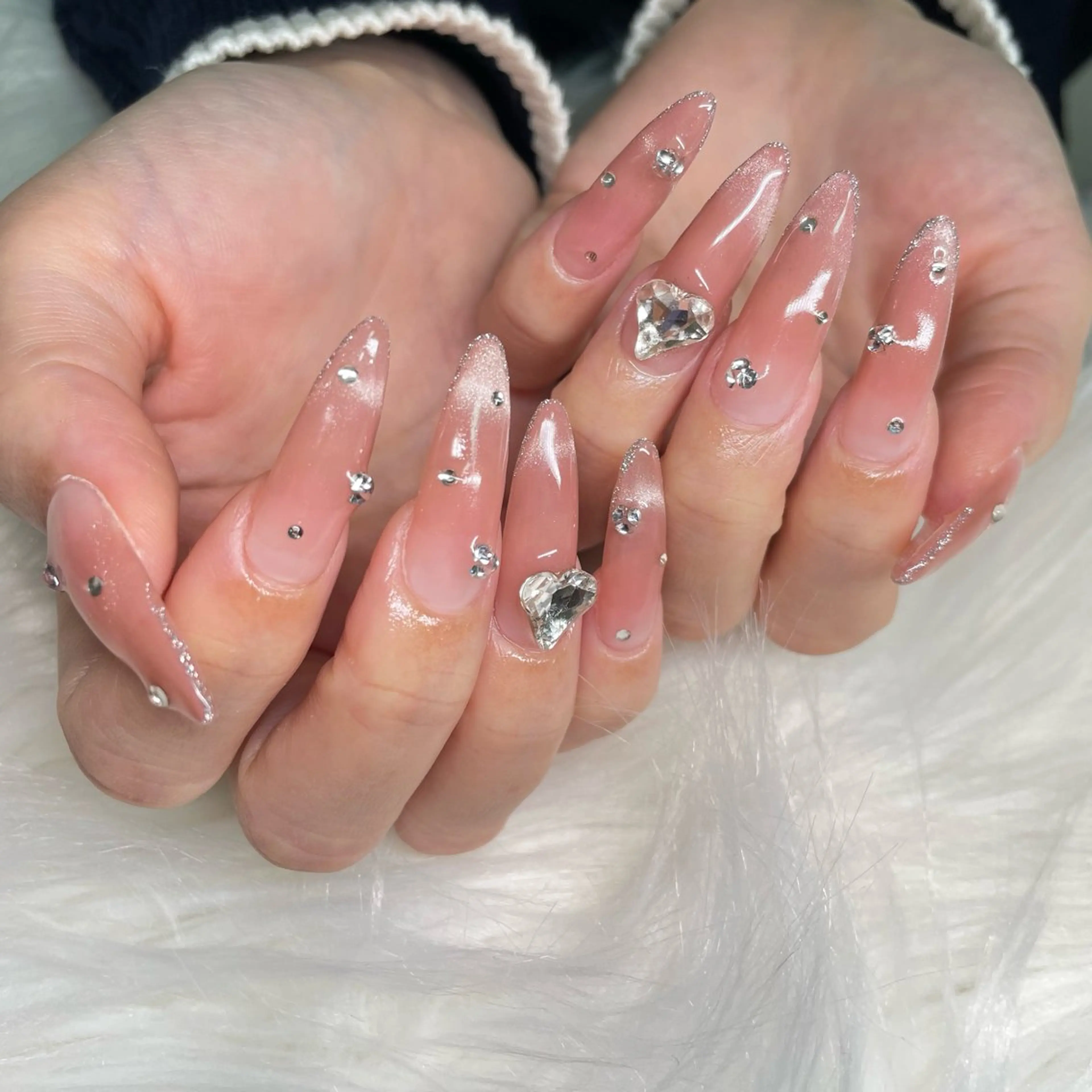 ネイル フレンチネイル ハンドネイル RE💟N.NAIL ラテン系お姉さんのネイルデザイン