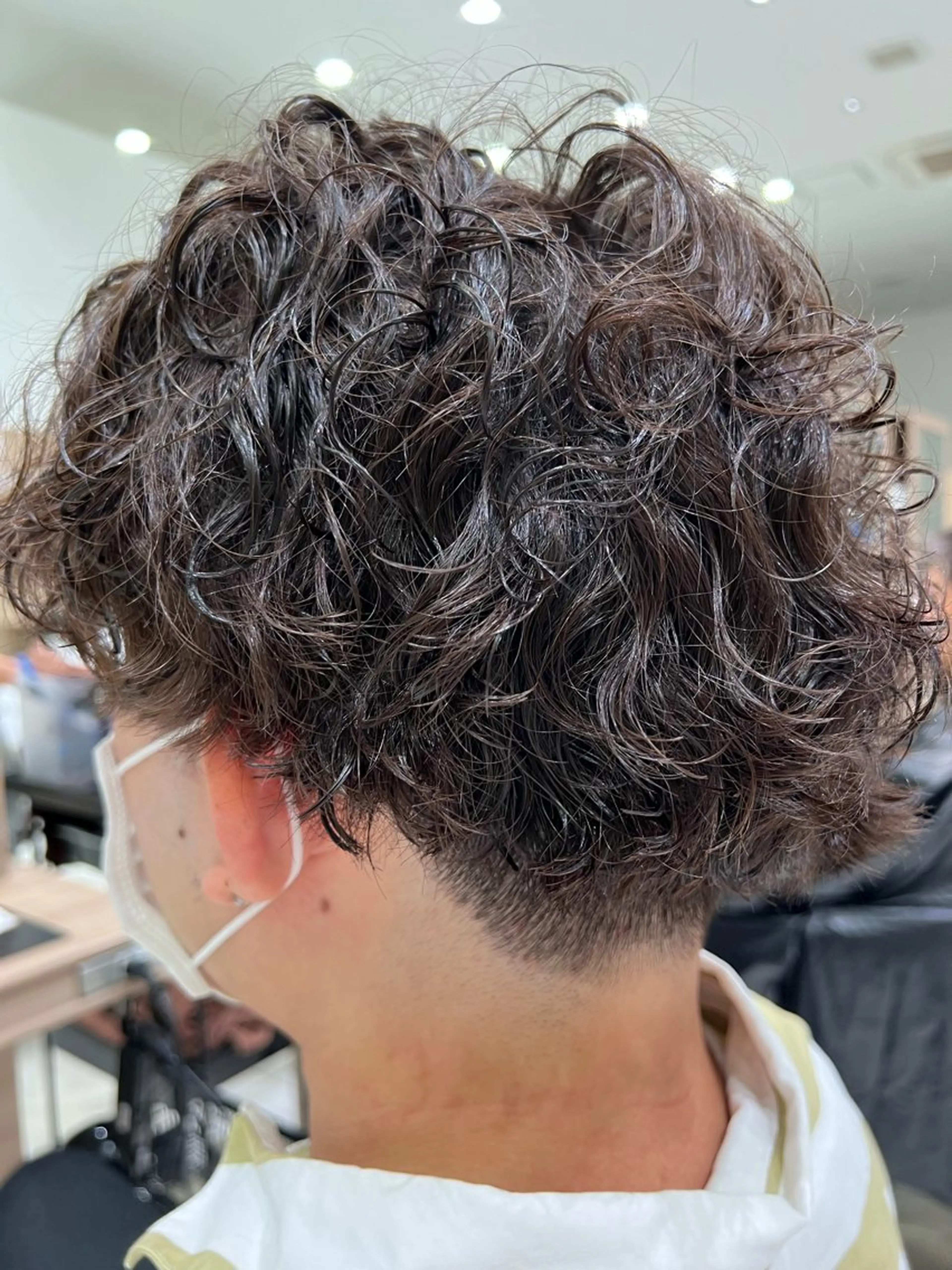 ショート パーマ メンズ 指原 仁のヘアスタイル