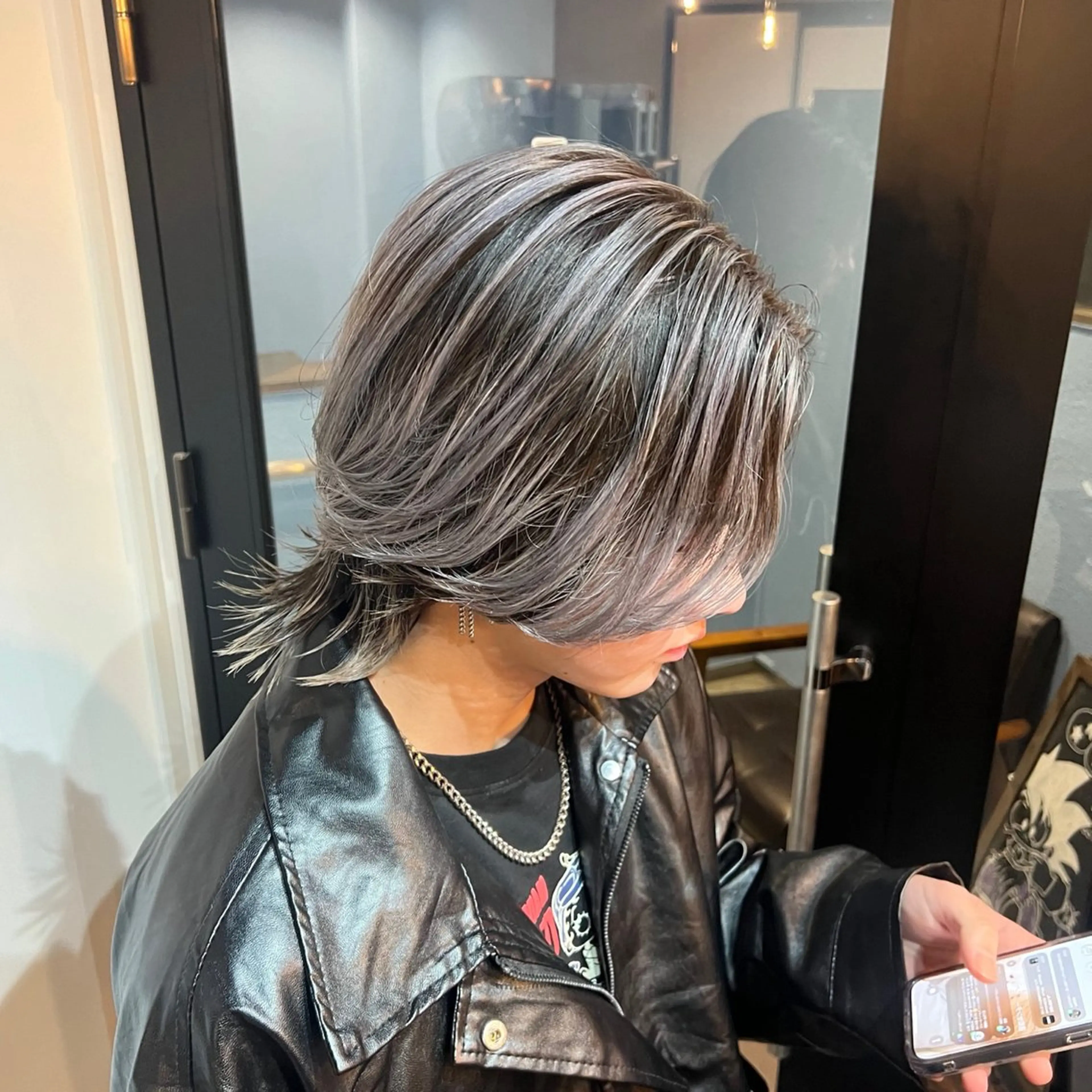 ミディアム カラー メンズ カット ヘアカラー センターパート職人 店長/TSUBASAのヘアスタイル
