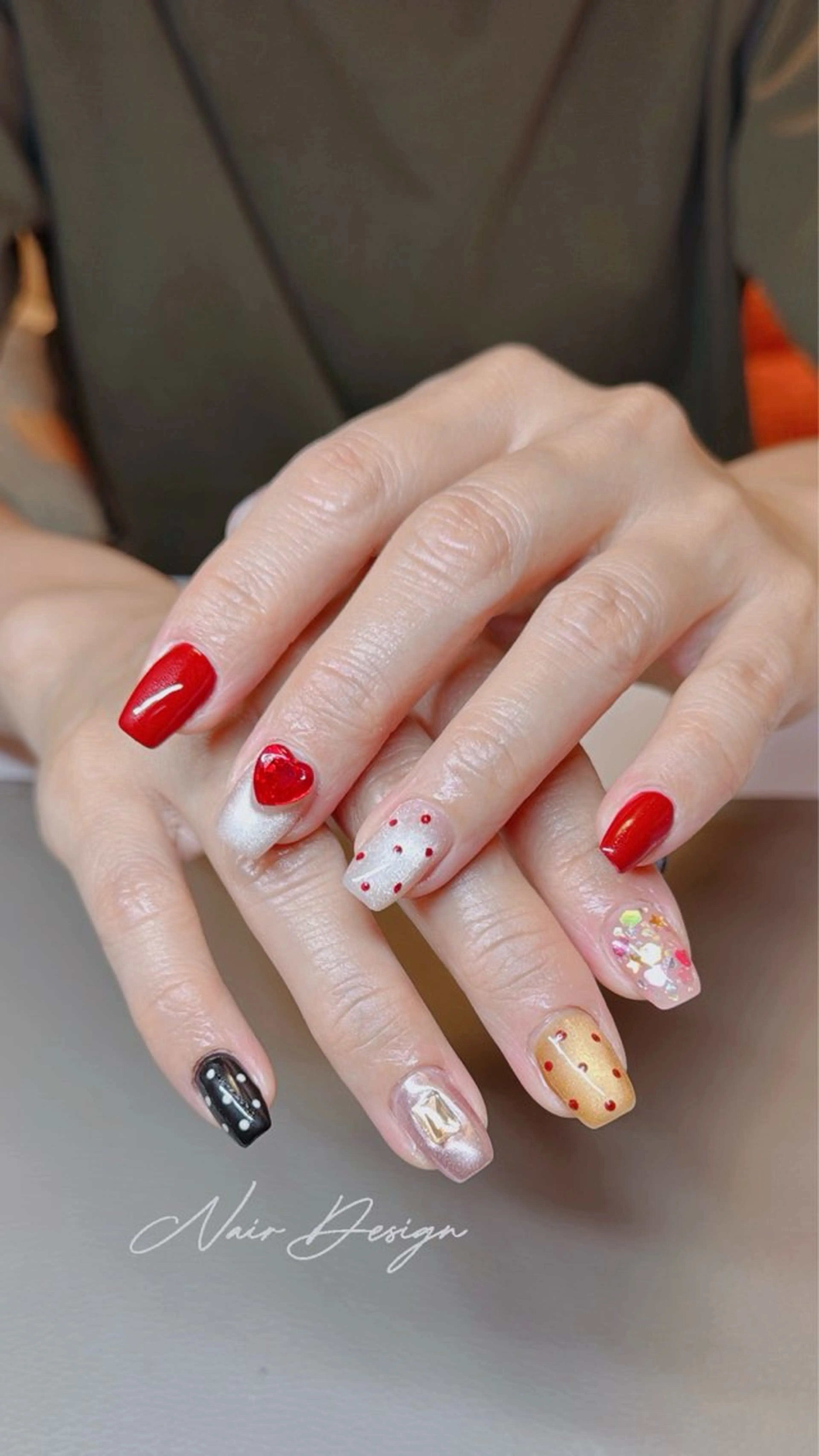 ネイル ハンドネイル ハンドケア 𝓝𝓪𝓲𝓻 𝓝𝓪𝓲𝓵のネイルデザイン