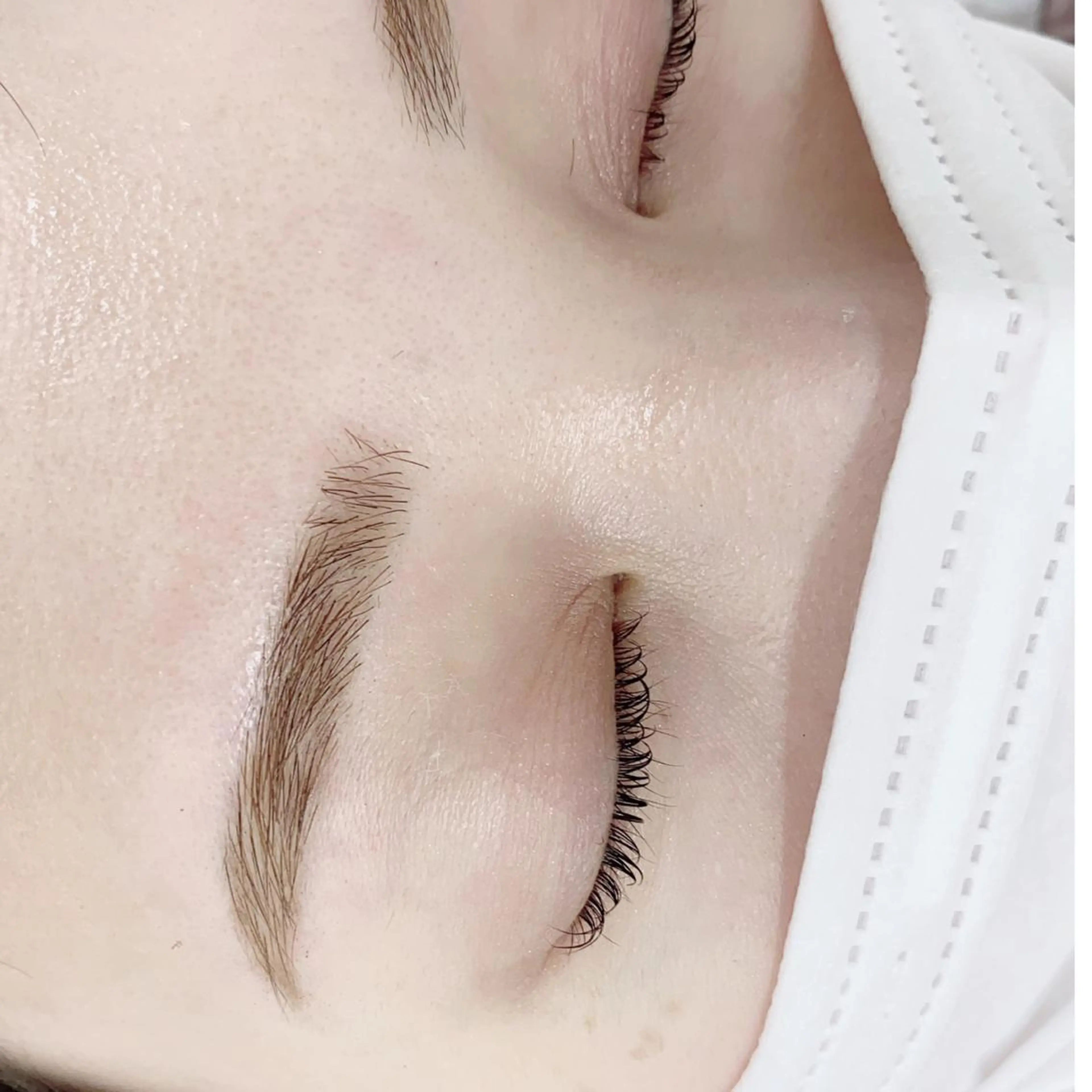 and MORE アンドモア(代々木)の眉毛・アイブロウイメージ