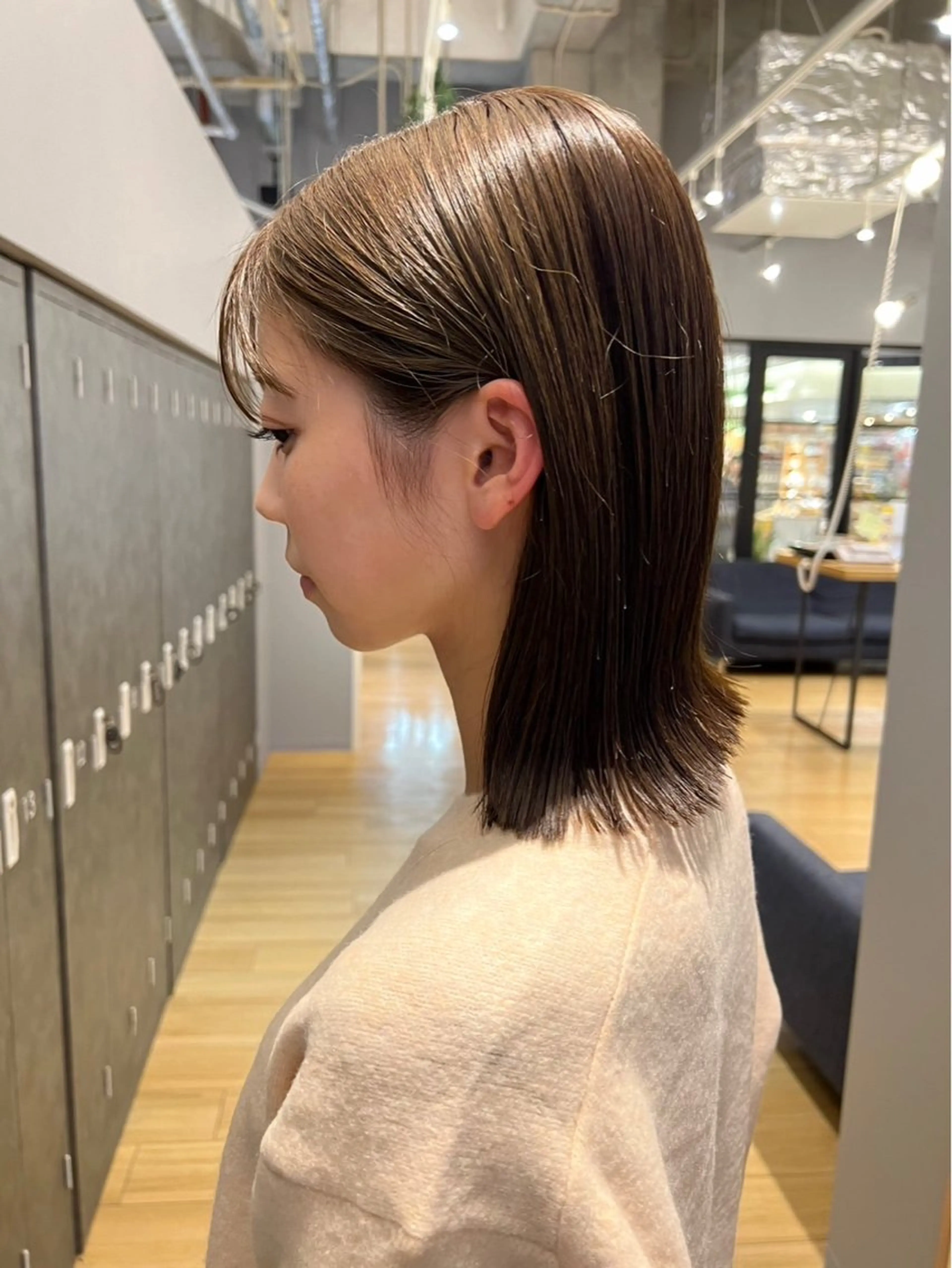 ミディアム 田中 優菜のヘアスタイル