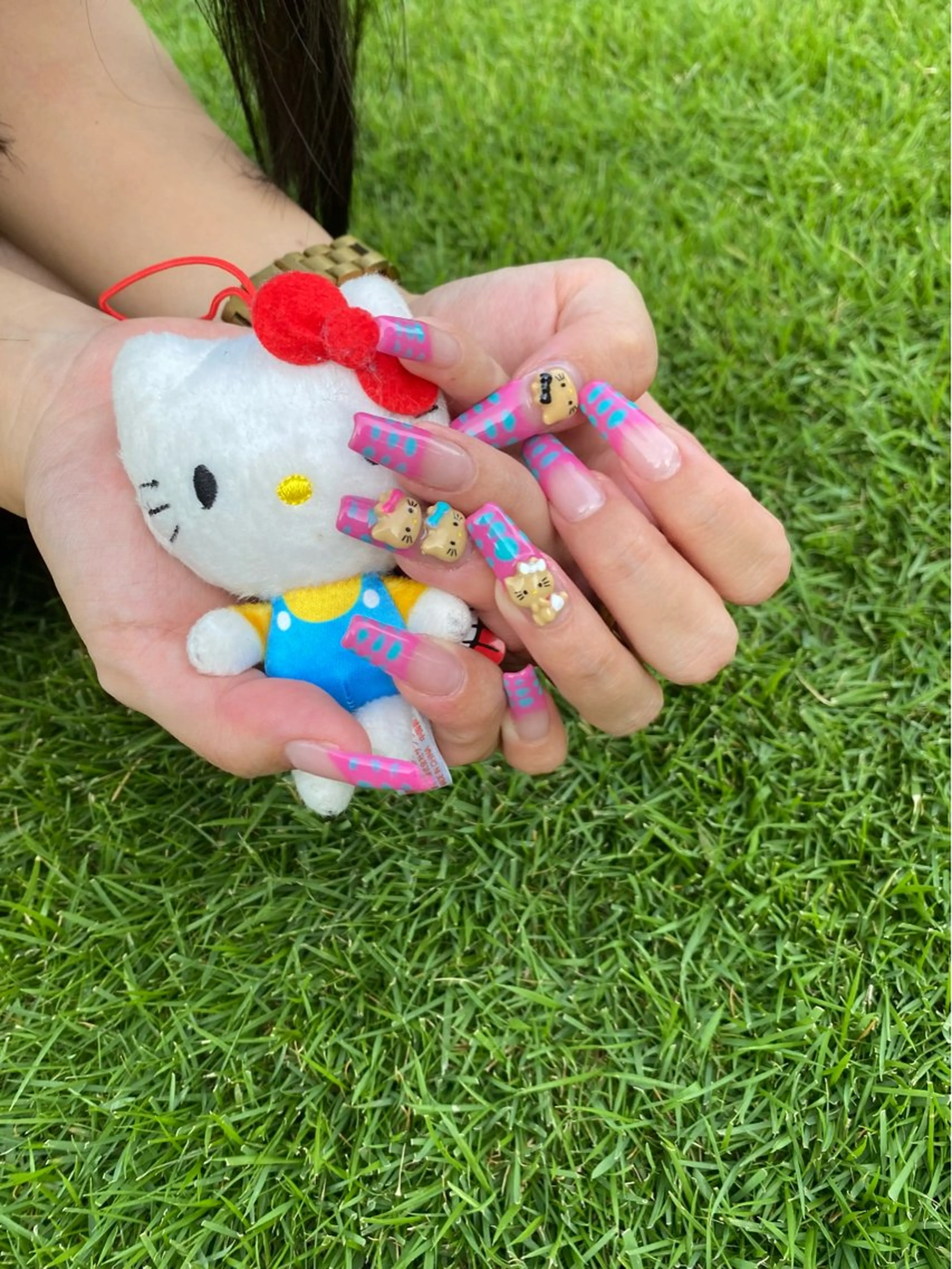 ネイル GO TODAY シェアサロン 渋谷Amiu店所属・渋谷ネイル🎀 y2k/海外ネイルのネイルデザイン