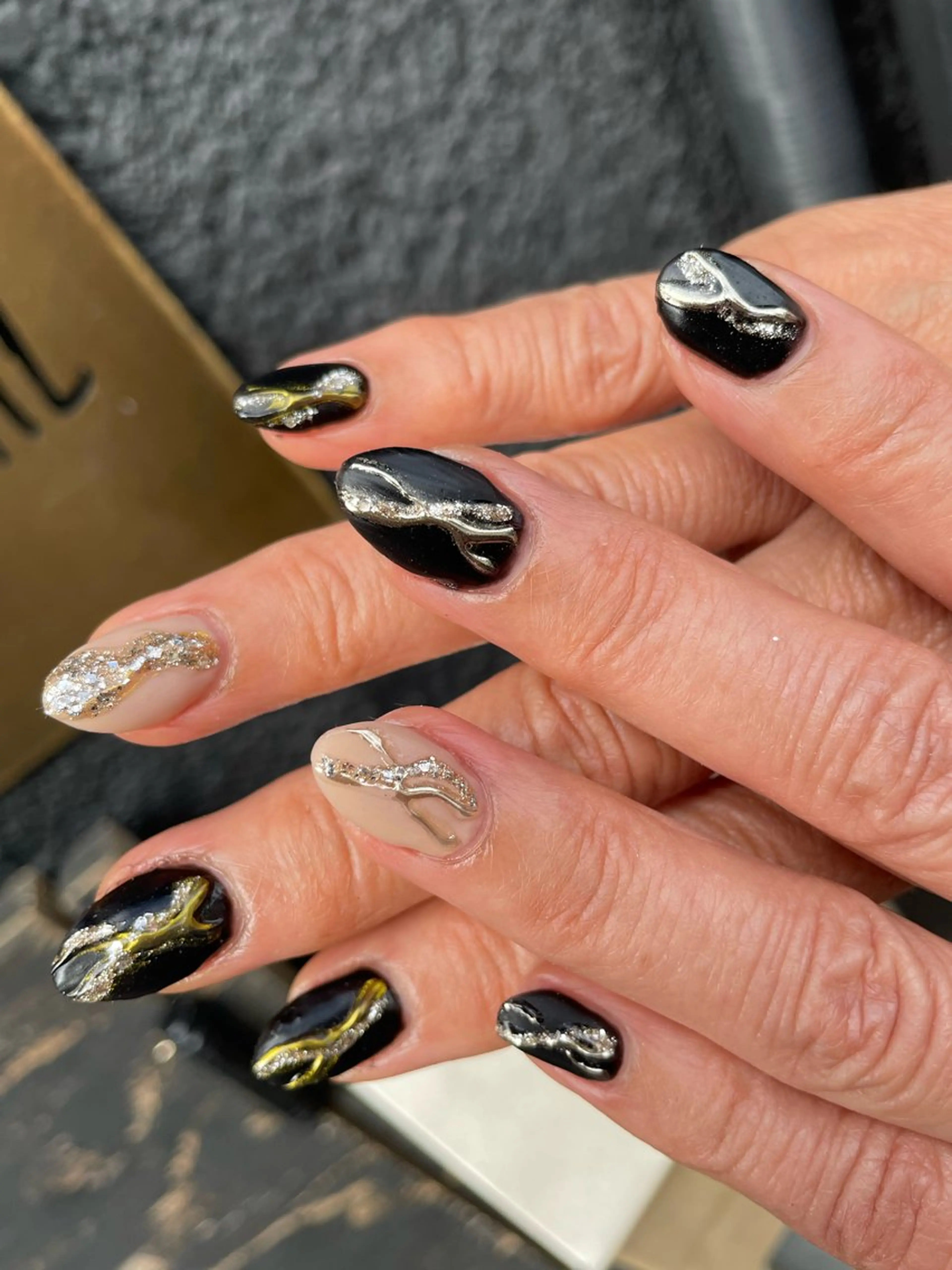 ネイル ハンドネイル CRAZY NAILのネイルデザイン