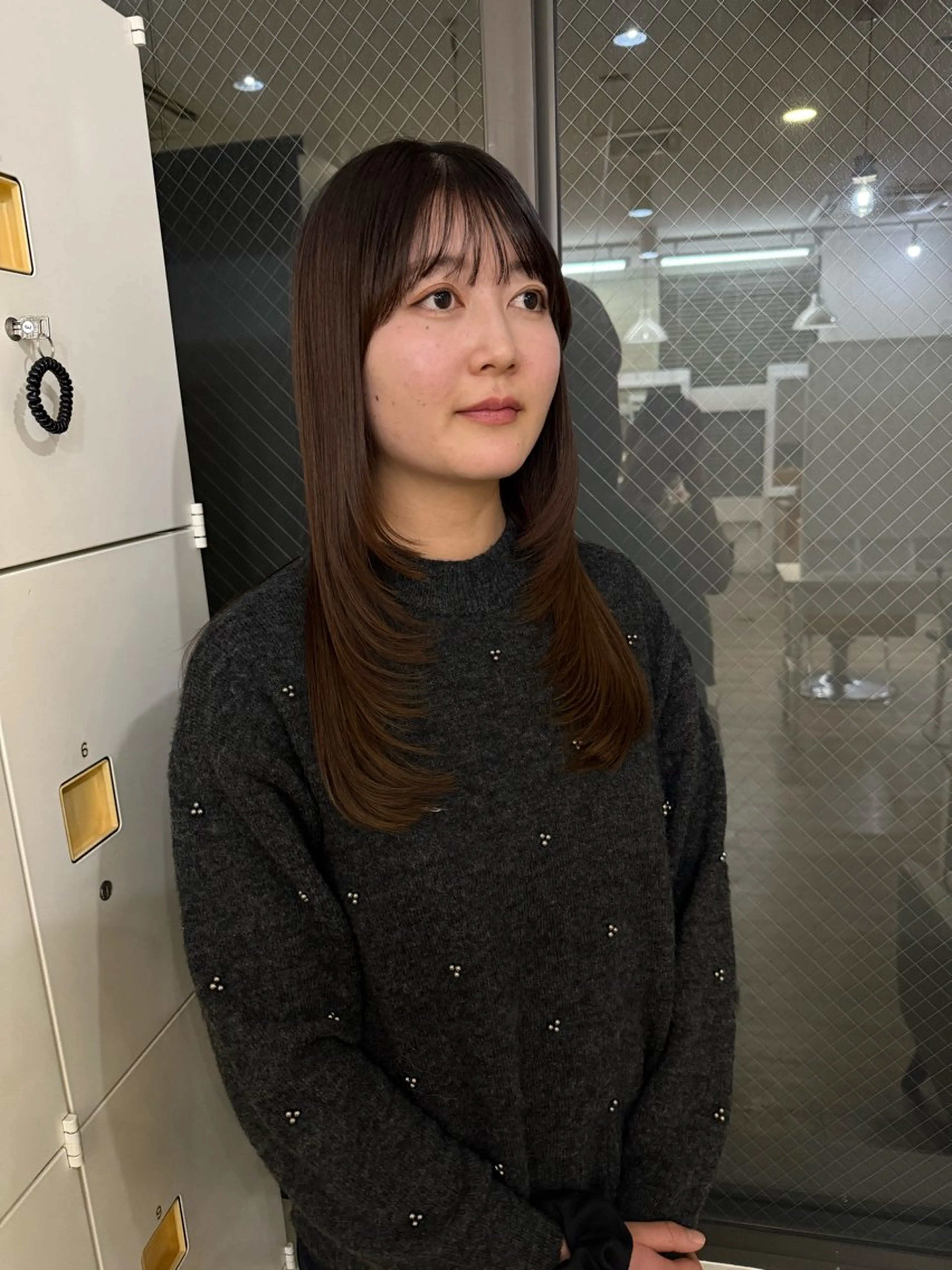 セミロング Rinka/レイヤー /透明感カラーのヘアスタイル