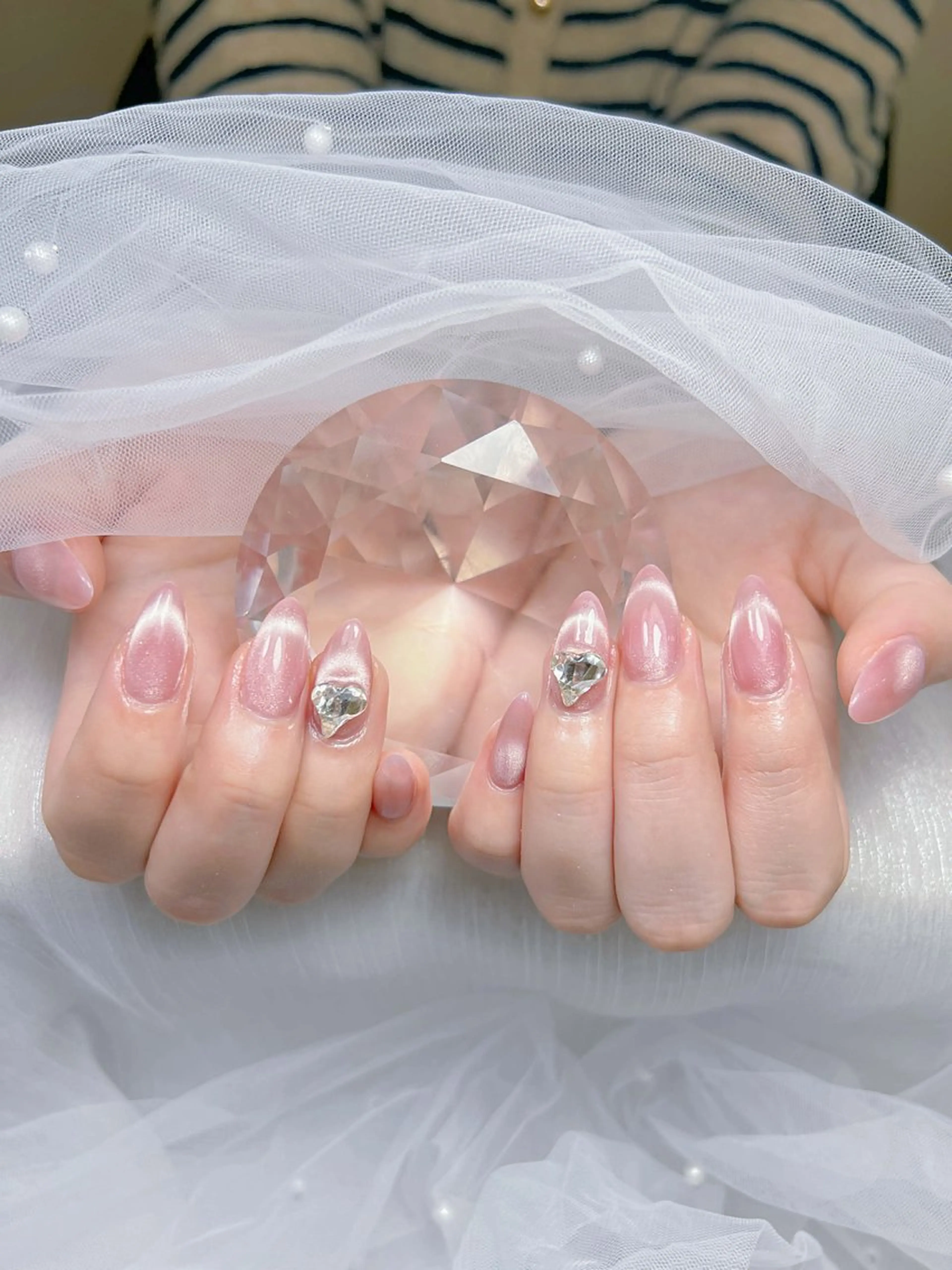 ネイル アートネイル オーロラネイル チークネイル 長さ出し フットネイル ハンドネイル ハンドケア Mio_ Noiranailのネイルデザイン