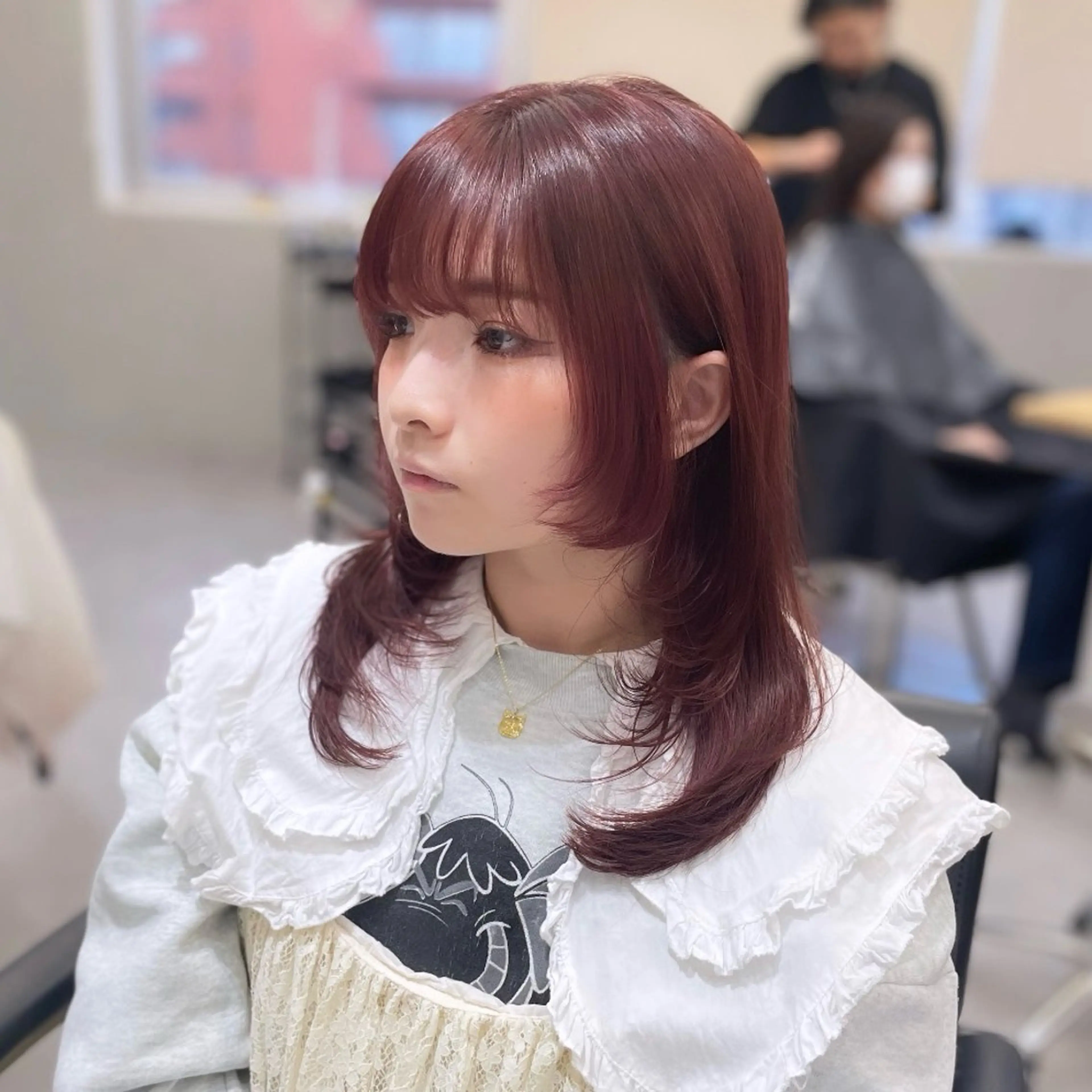 セミロング カラー ボルドーカラー レイヤーカット カット ヘアカラー Rui/透明感カラー 暖色/レイヤーカットのヘアスタイル