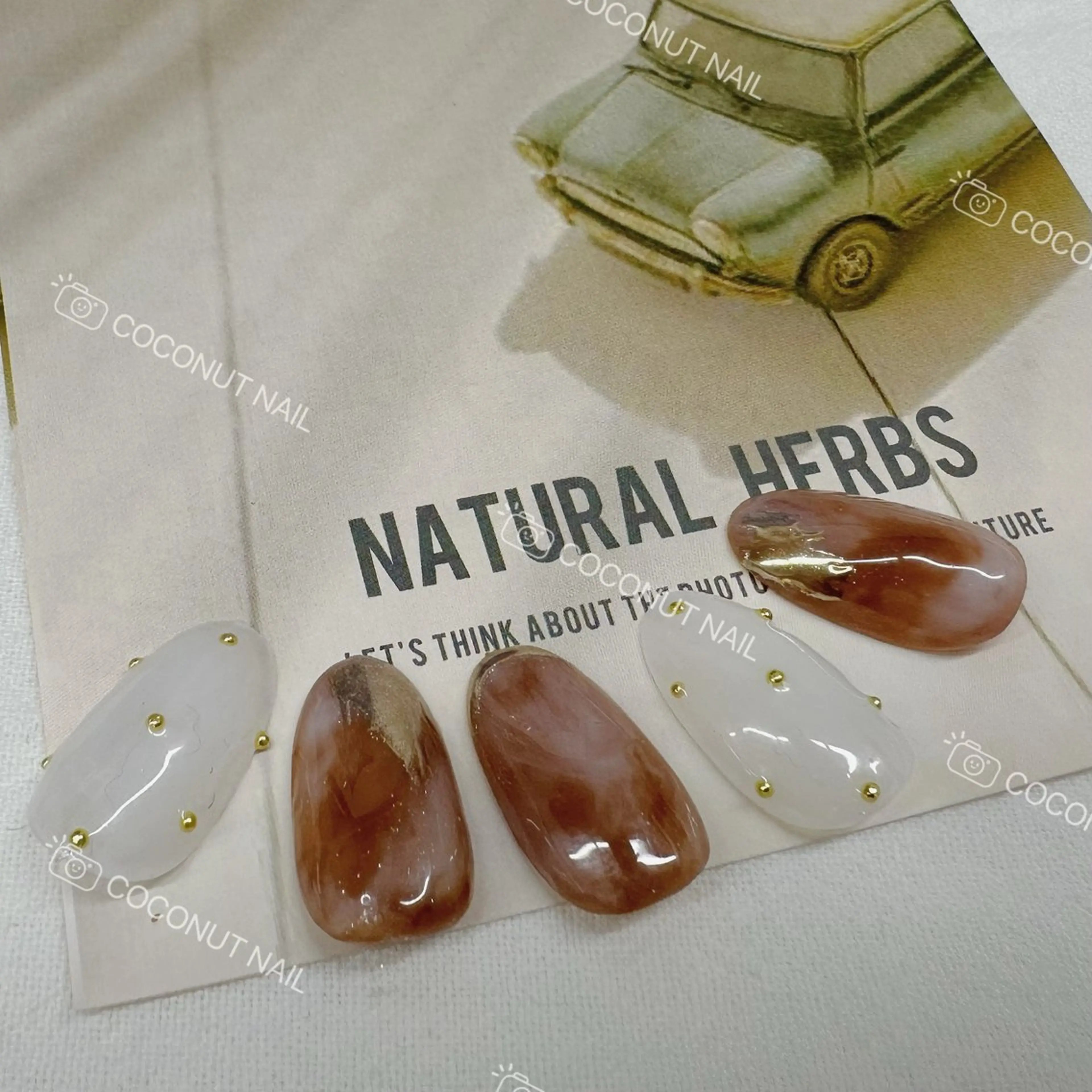 ネイル ニュアンスネイル ハンドネイル 神田 ココナッツのネイルデザイン