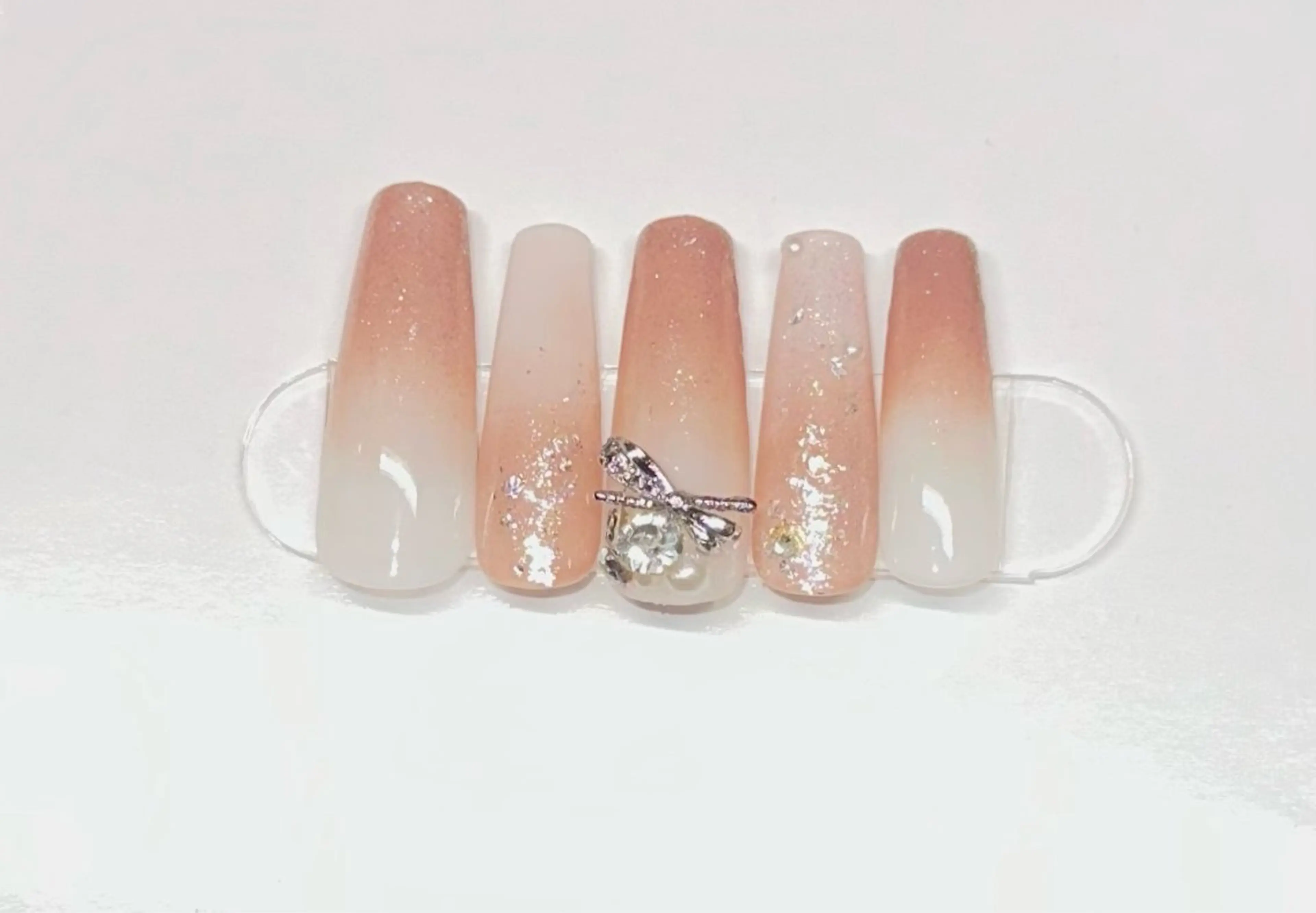 ミディアム ハンドネイル 高橋みい 【Jrネイリスト】のネイルデザイン