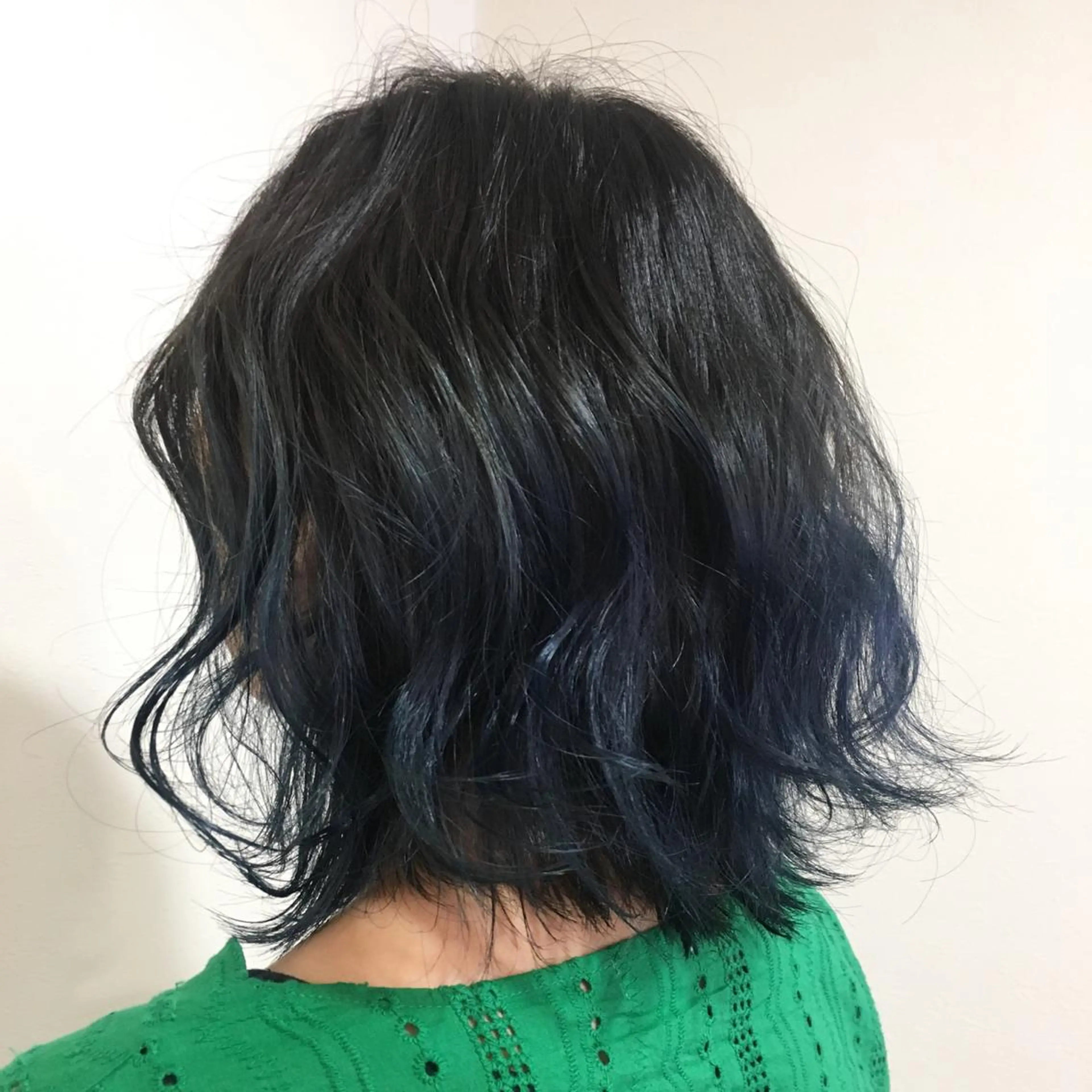 カラー 工藤 綾華のヘアスタイル