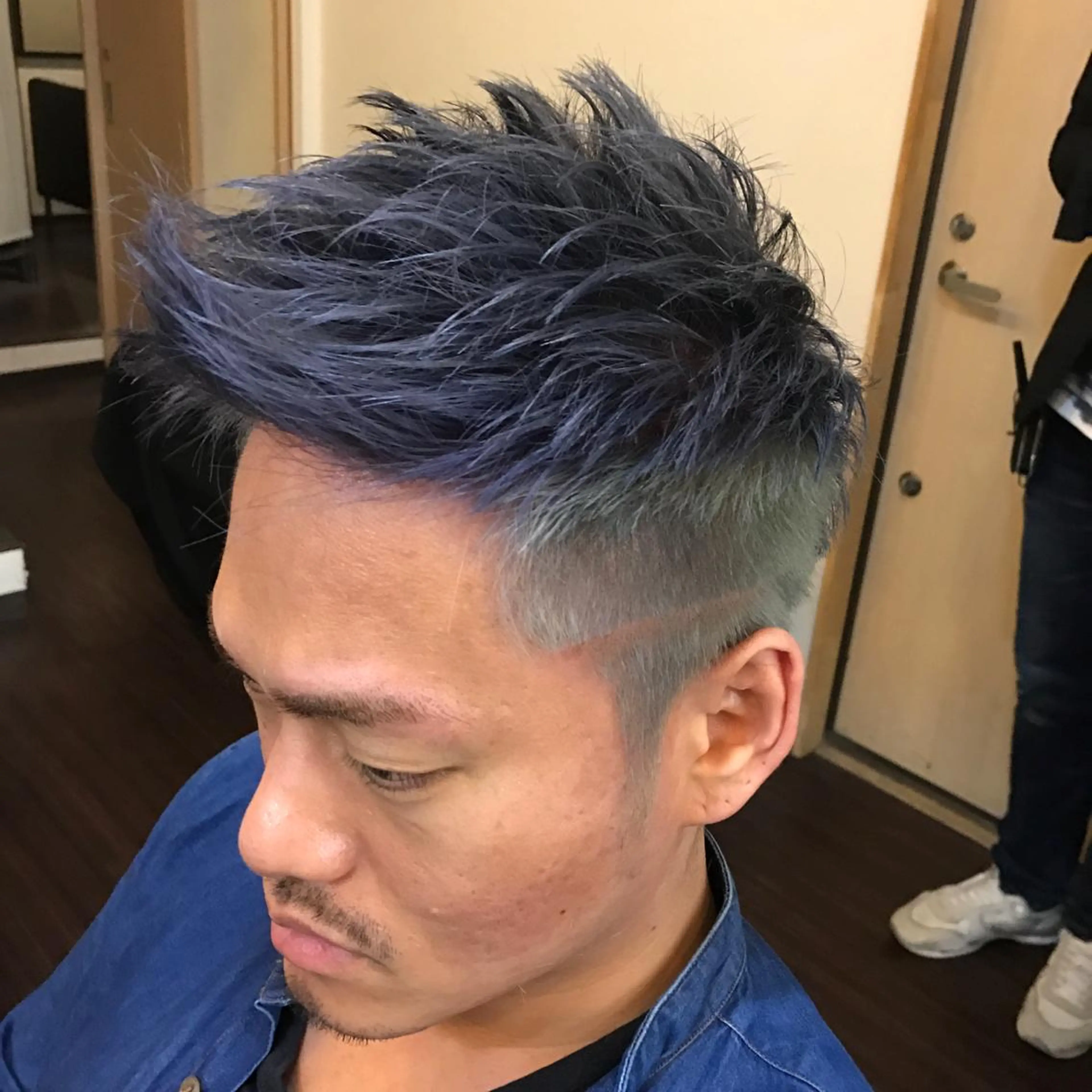 ショート カラー メンズ アッシュ ダークアッシュ ツートーンカラー BOBシークレット じょうじ⭐️成のヘアスタイル