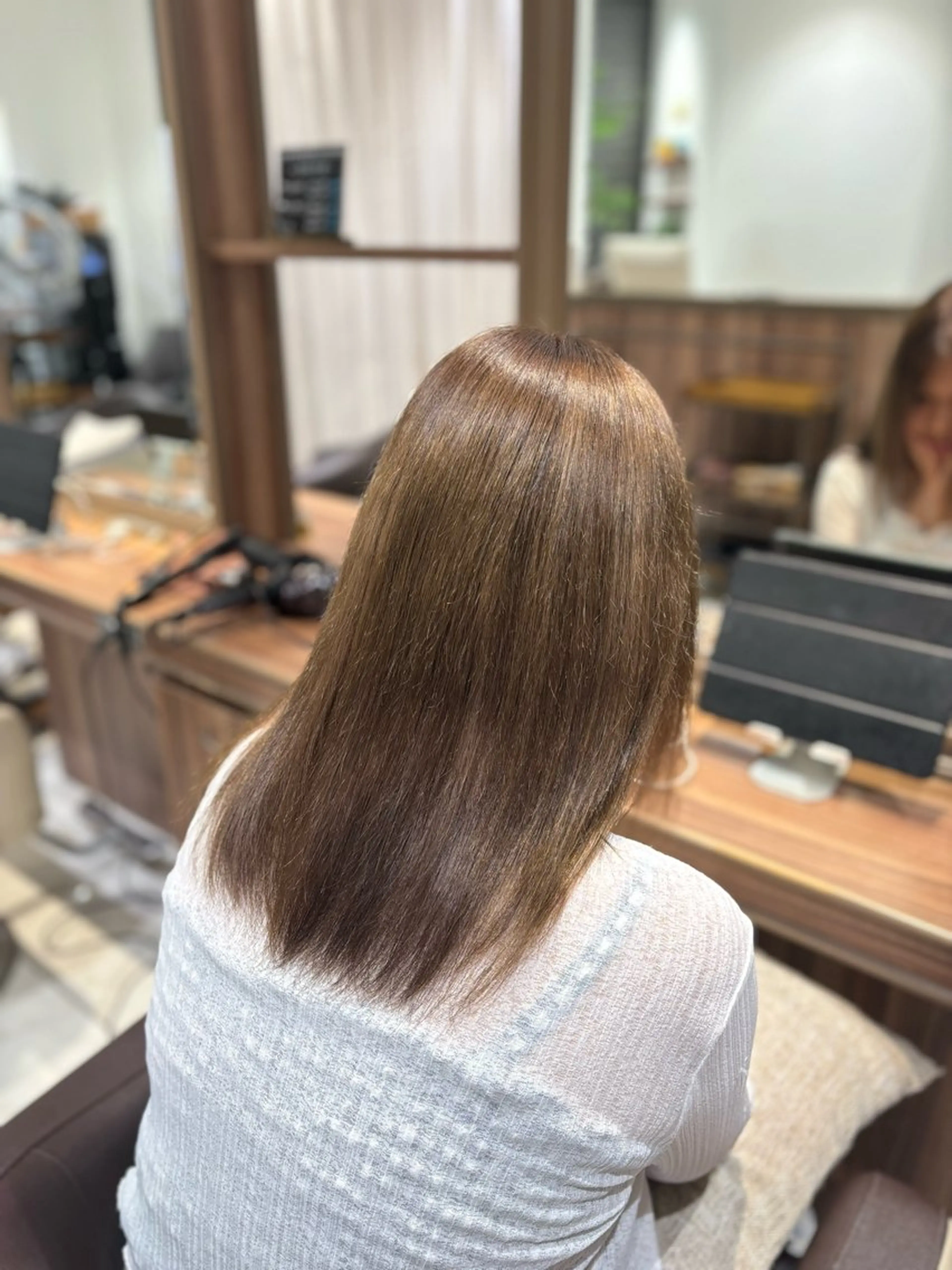 セミロング ツヤ髪縮毛矯正💫/ ハイトーン/あゆみのヘアスタイル