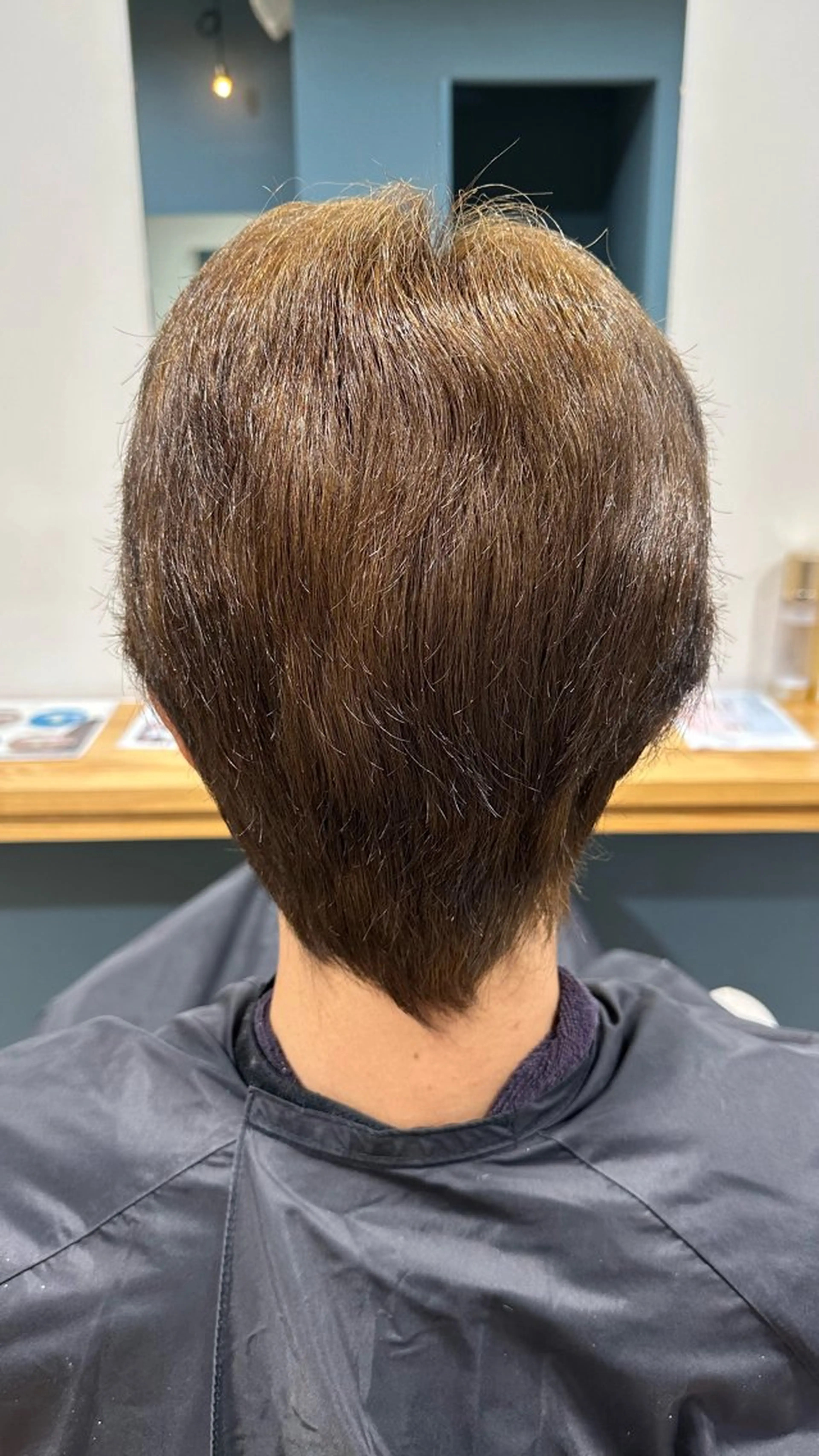 カラー メンズ 小林 栞菜のヘアスタイル