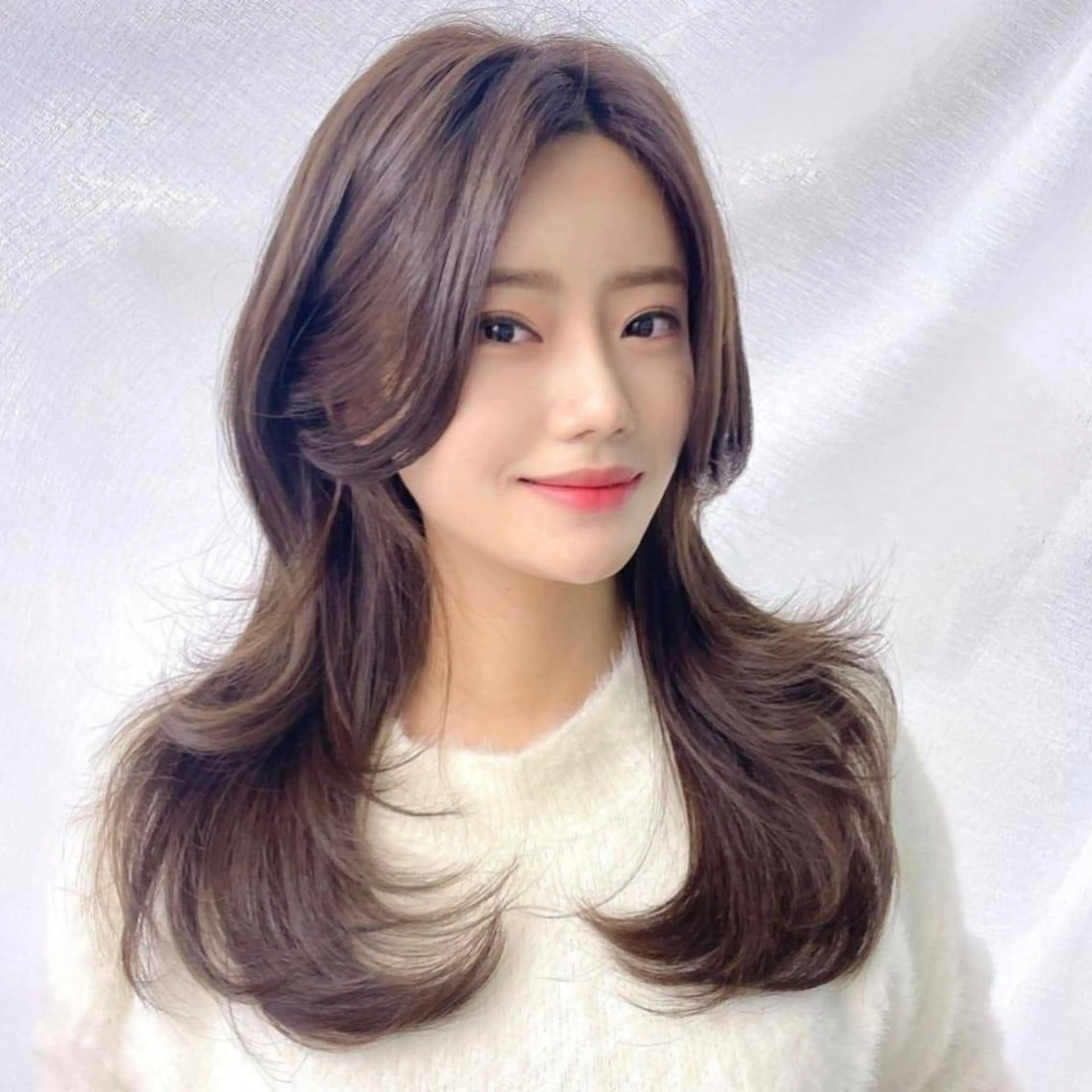 ミディアム ★学割★韓国× BIZEのヘアスタイル