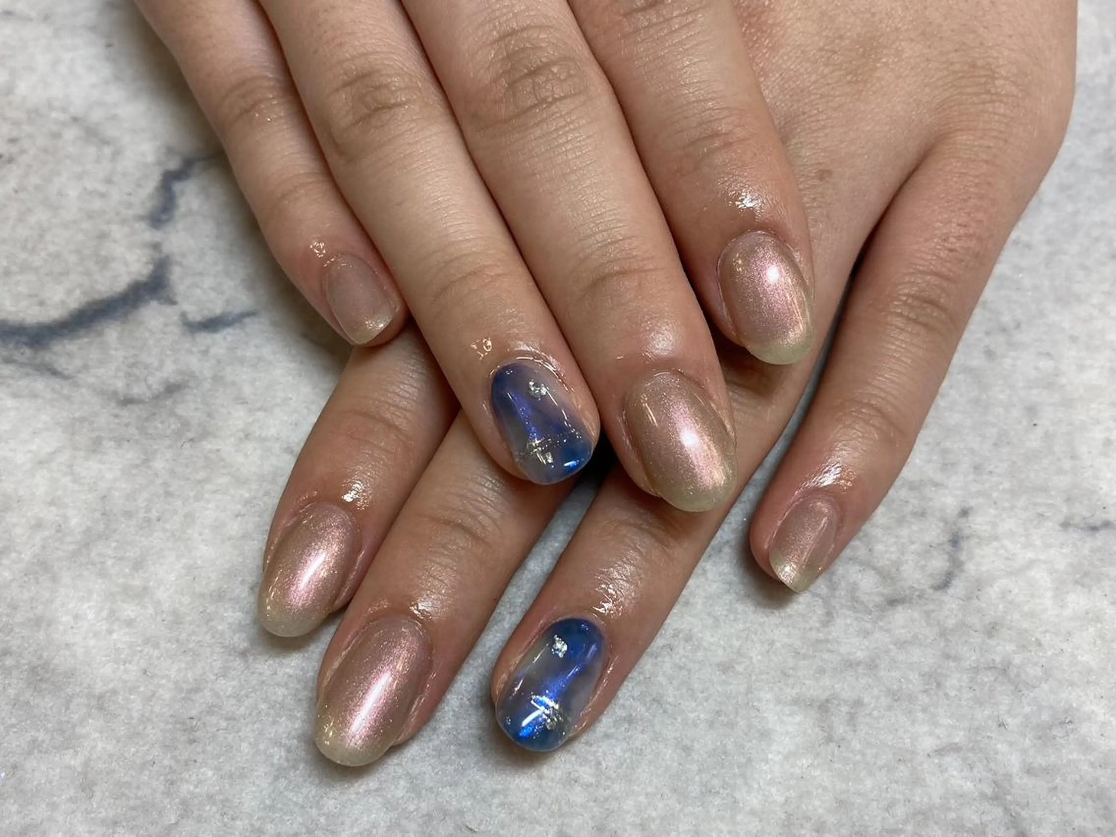 ネイル ネイルリボン 受付スタッフのネイルデザイン