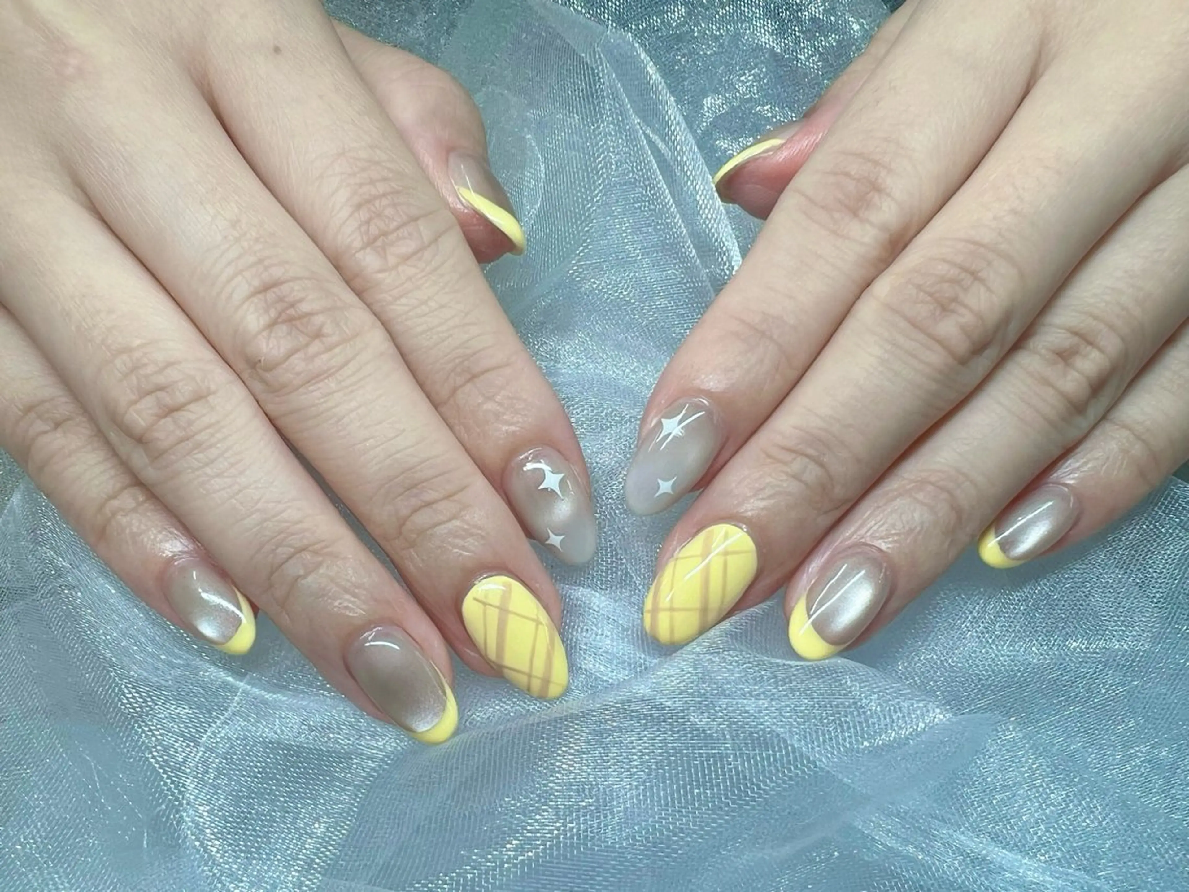 ミディアム ハンドネイル ゆず Nail Salonのネイルデザイン