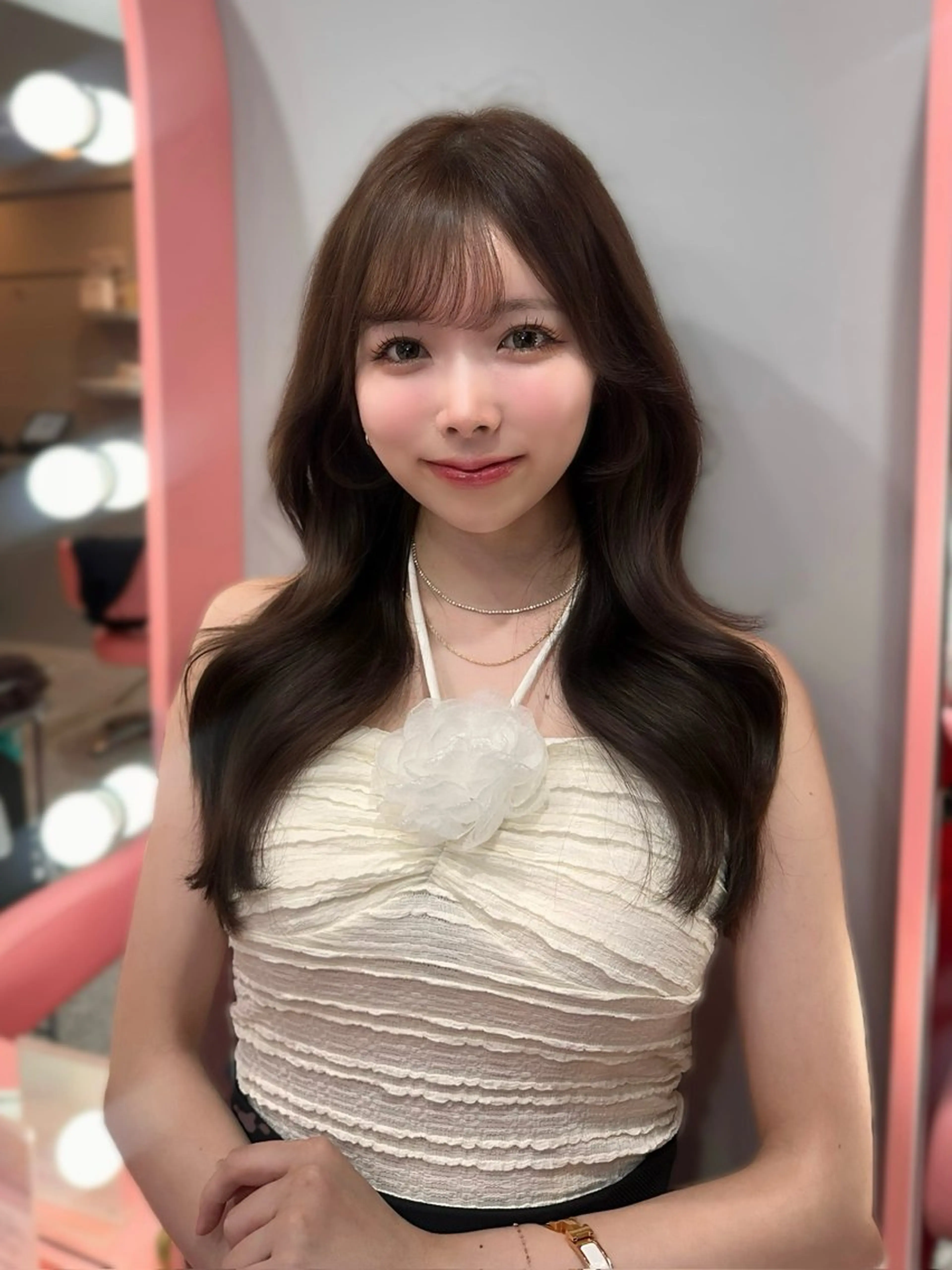 ロング 顔周りカット カット 𝑴𝑶𝑲𝑨 トレンド韓国ヘア🩷のヘアスタイル