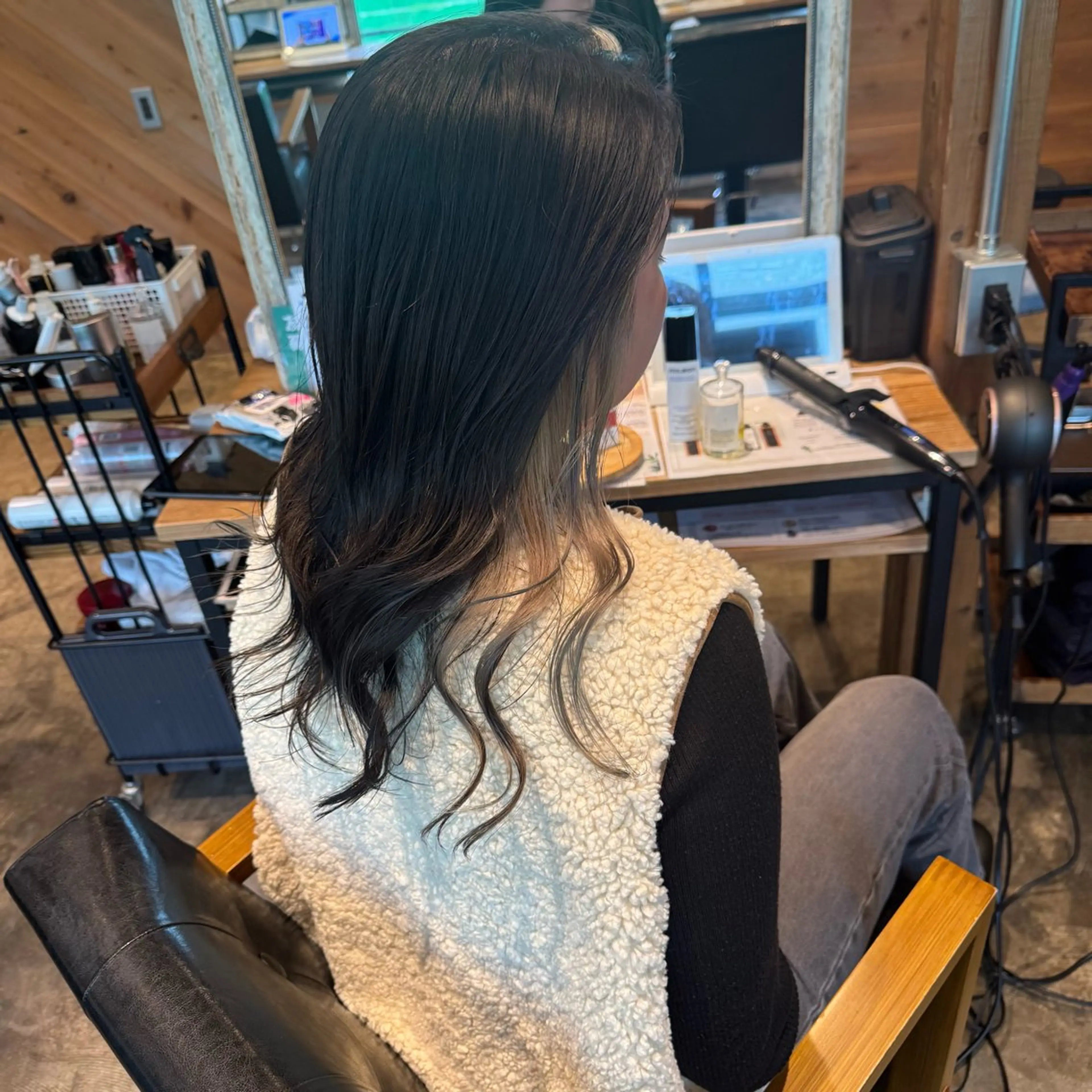 カラー ベージュカラー ホワイトベージュ ヘアカラー ハイトーンカラー特化 🥀KAITO🥀のヘアスタイル