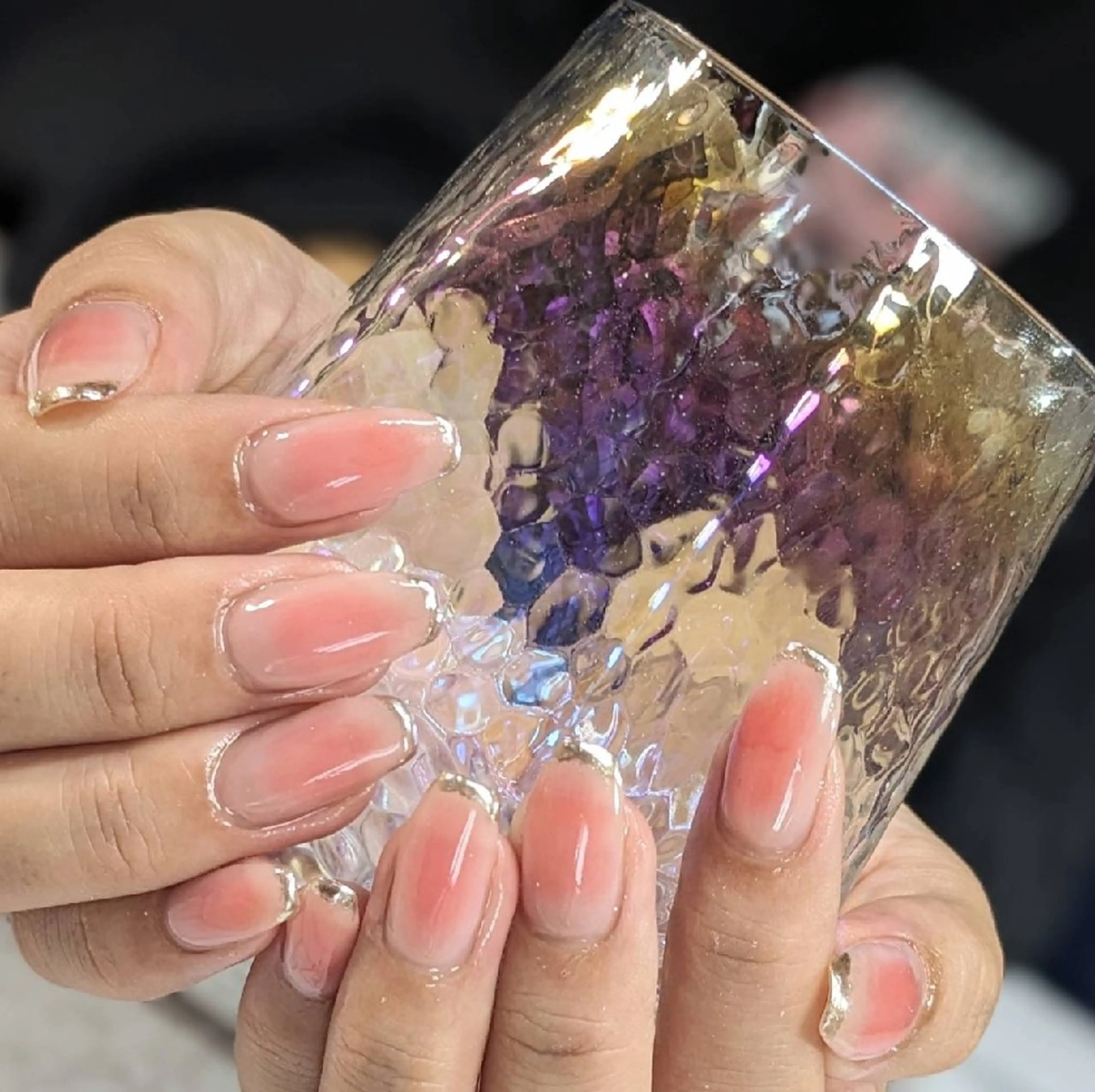 ネイル チークネイル ラメ(グリッター) ハンドネイル ネイルサロンベルティ .keikoのネイルデザイン