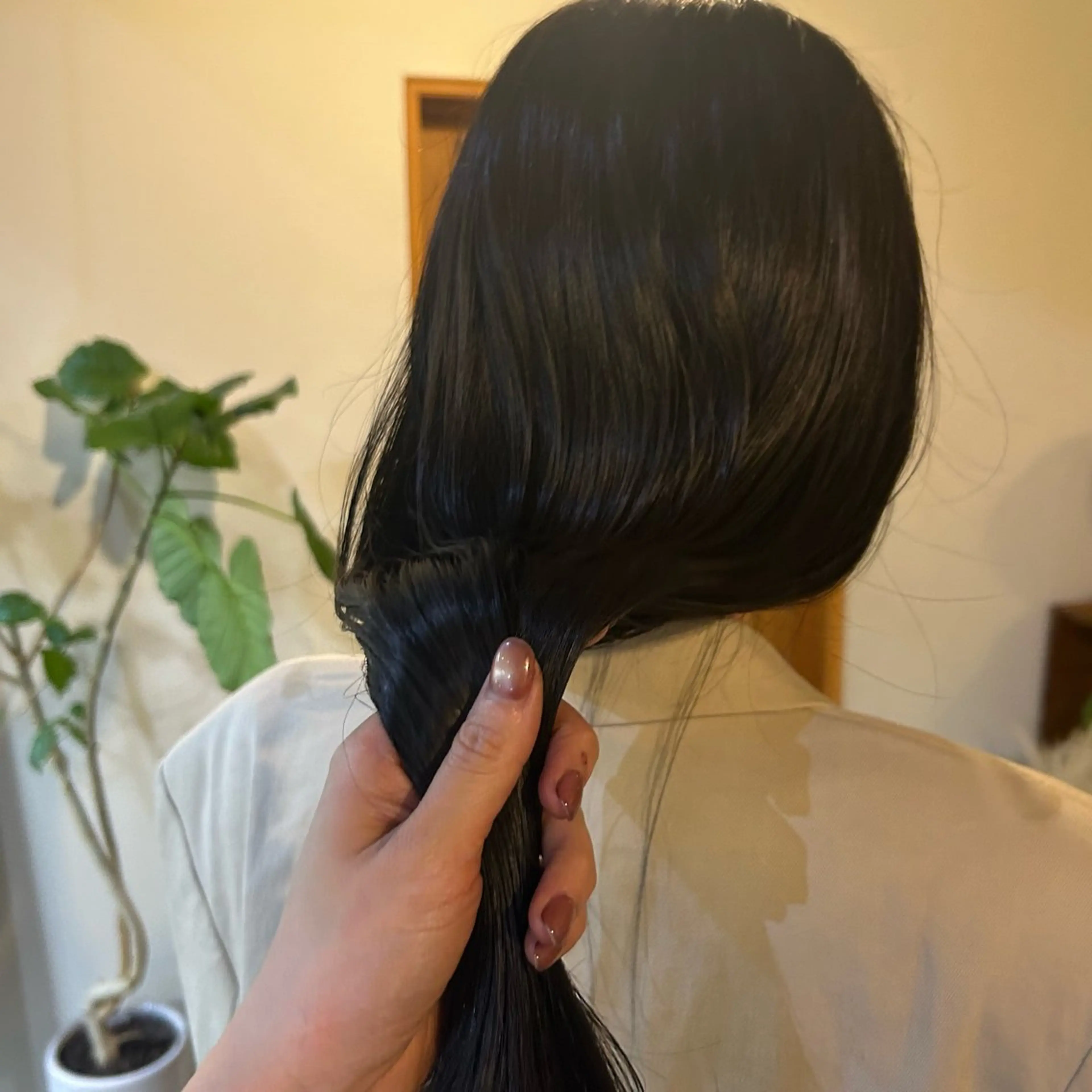 カラー MUKU 市川 莉花のヘアスタイル