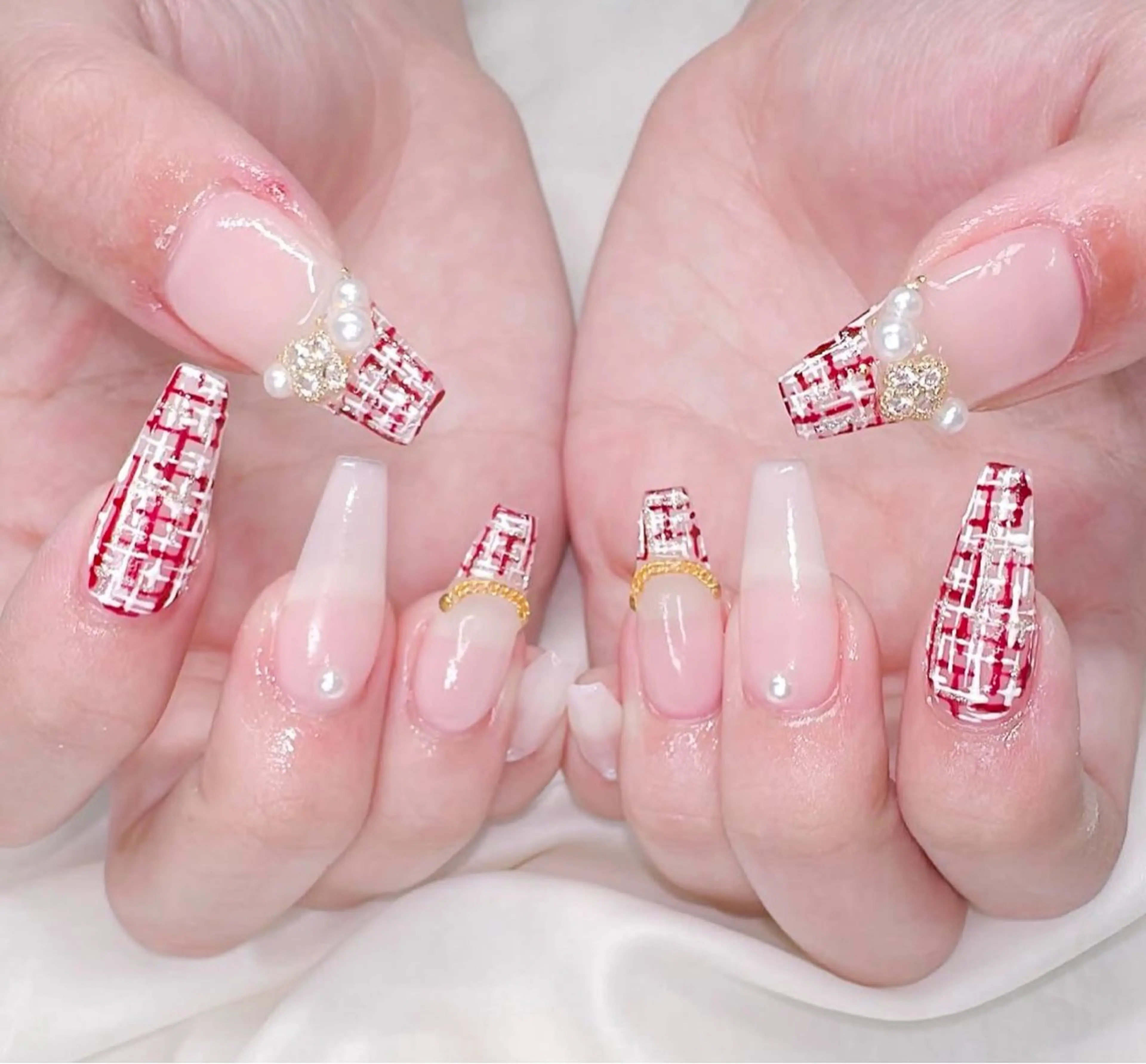 ネイル グラデーション キラキラネイル ワンカラーネイル 冬ネイル Jenn Nail Salonのネイルデザイン