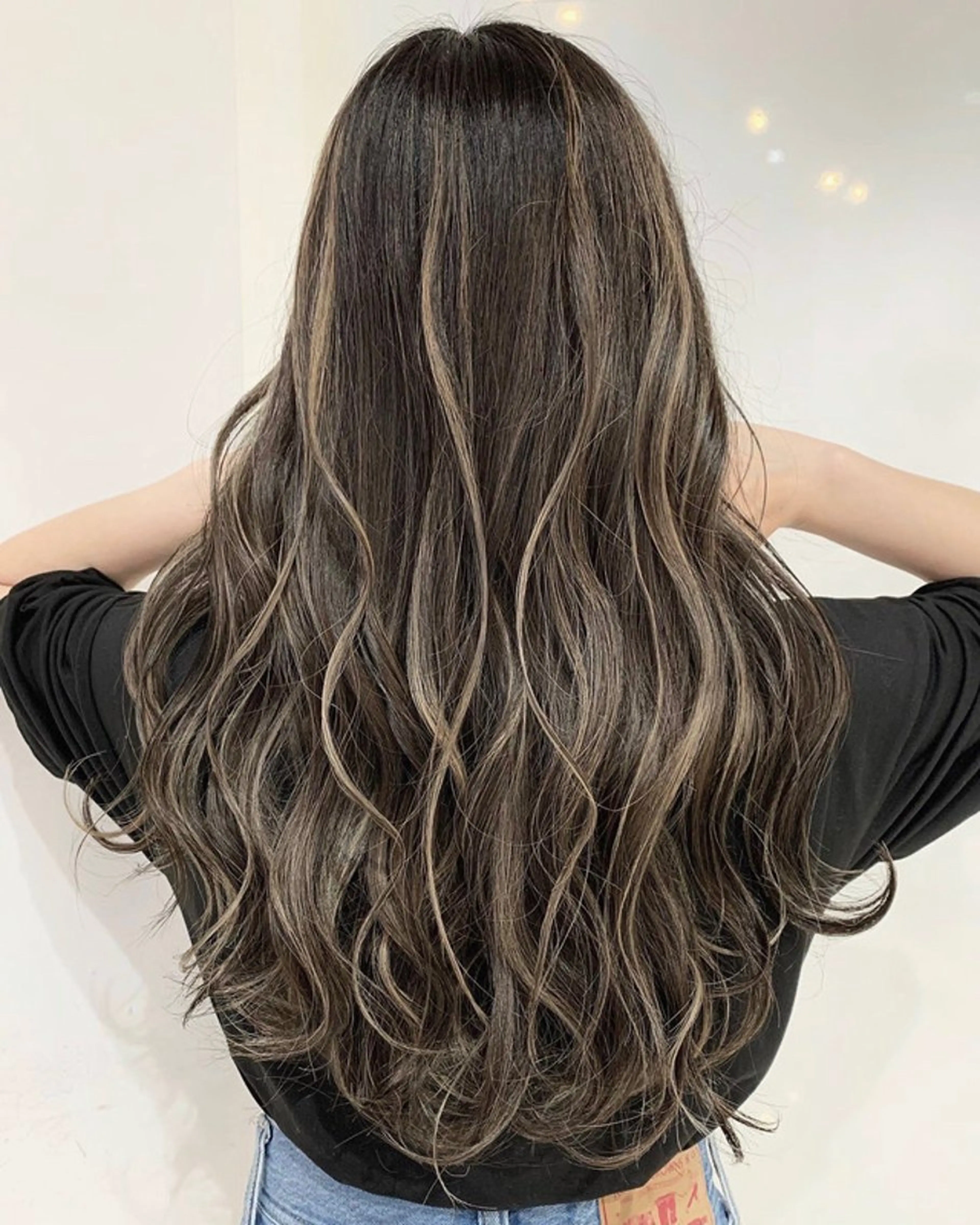 ミディアム カラー ハイライトカラー ハイライト るな/暖色、 ベージュカラー🎀のヘアスタイル