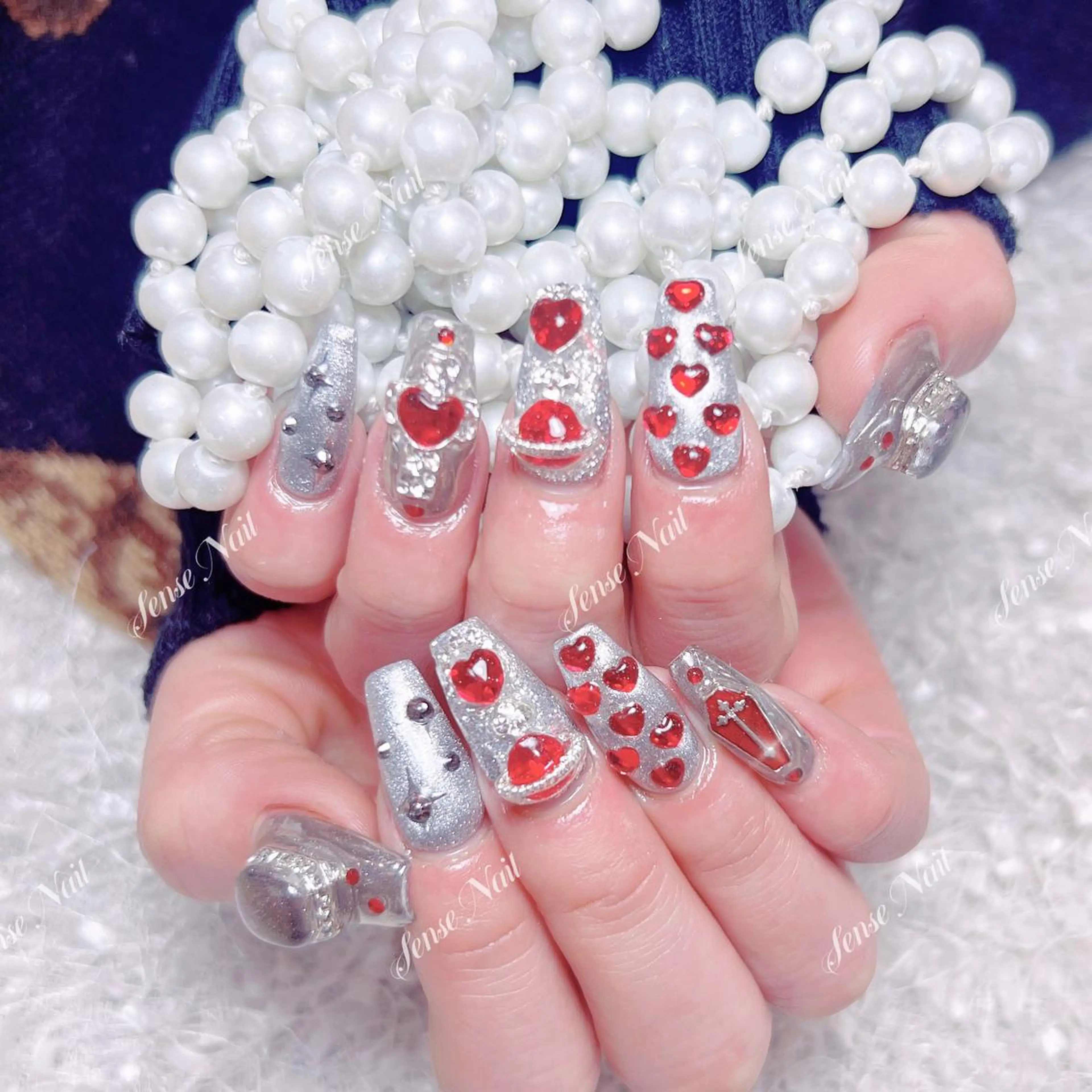 ネイル ハンドネイル ハンドケア Queening 🦋のネイルデザイン