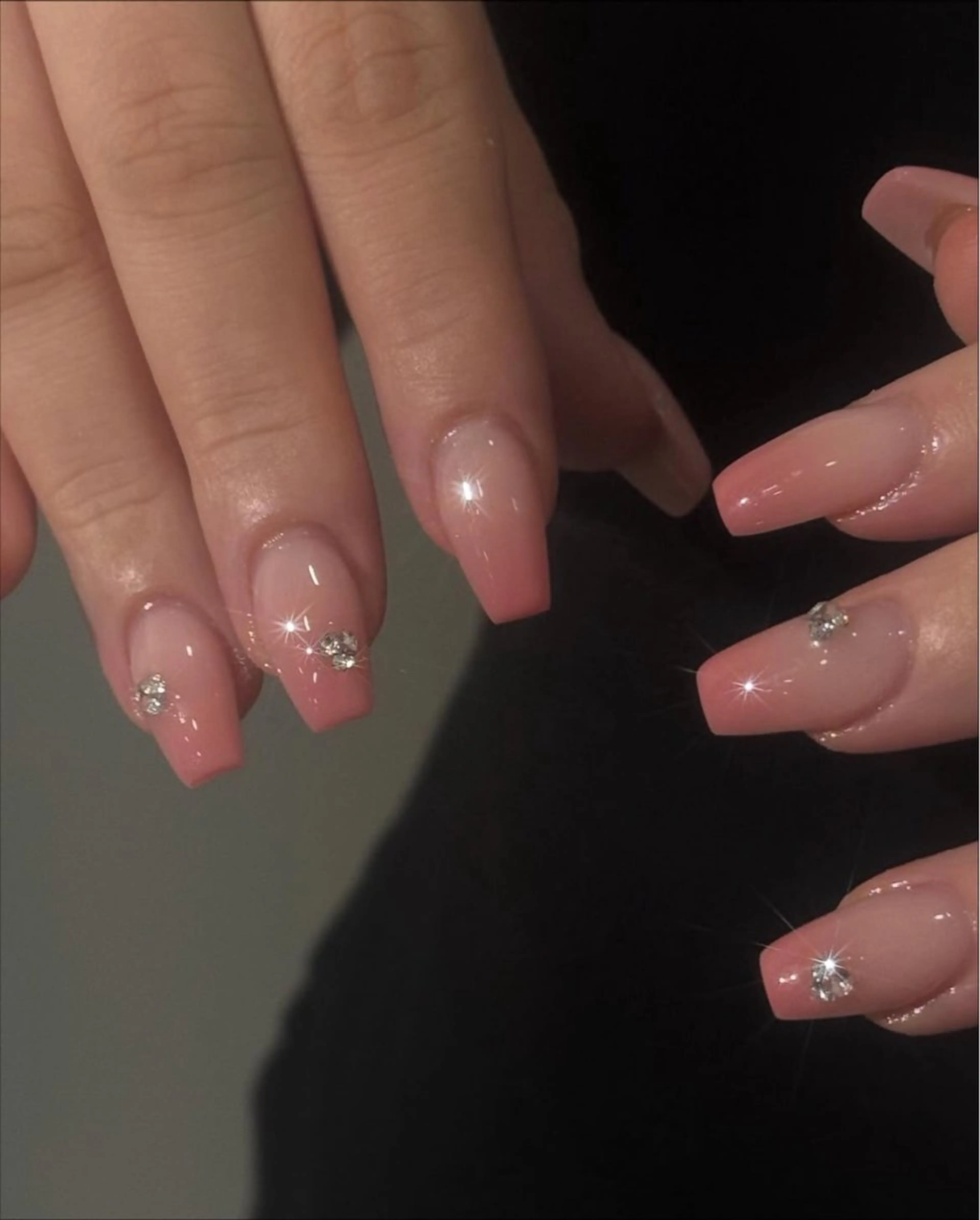 ネイル グラデーション ラメ(グリッター) マグネットネイル ミラーネイル ニュアンスネイル ハンドネイル Lumi de nails所属・Lumi de nailsのネイルデザイン