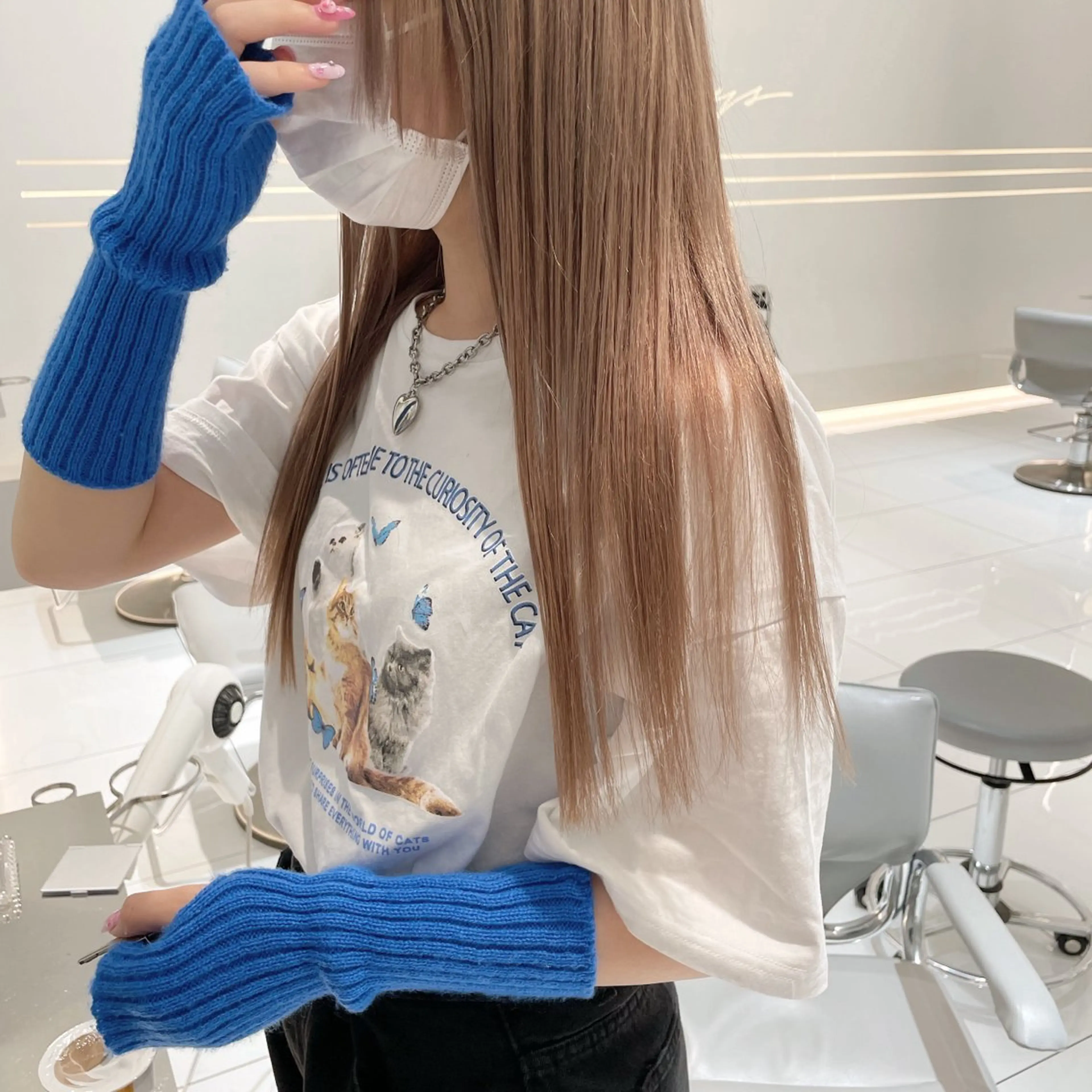 セミロング カット ヘアカラー ️🩵RINKA/ ハイトーンカラー🩵のヘアスタイル