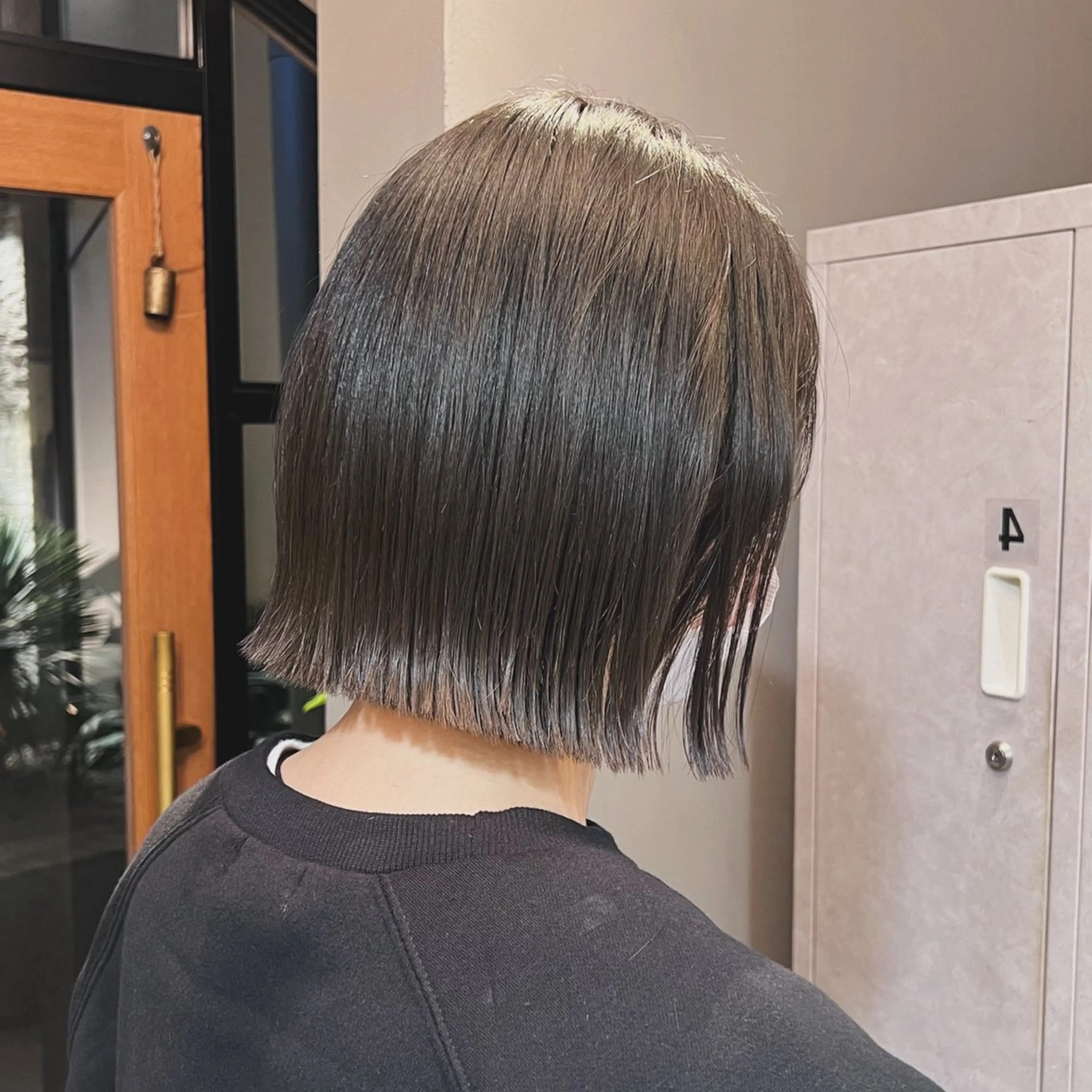 ショート カラー 切りっぱなしボブ グレージュ ボブ 神戸ボブ✂️ ioe三宮/田 伸佳のヘアスタイル