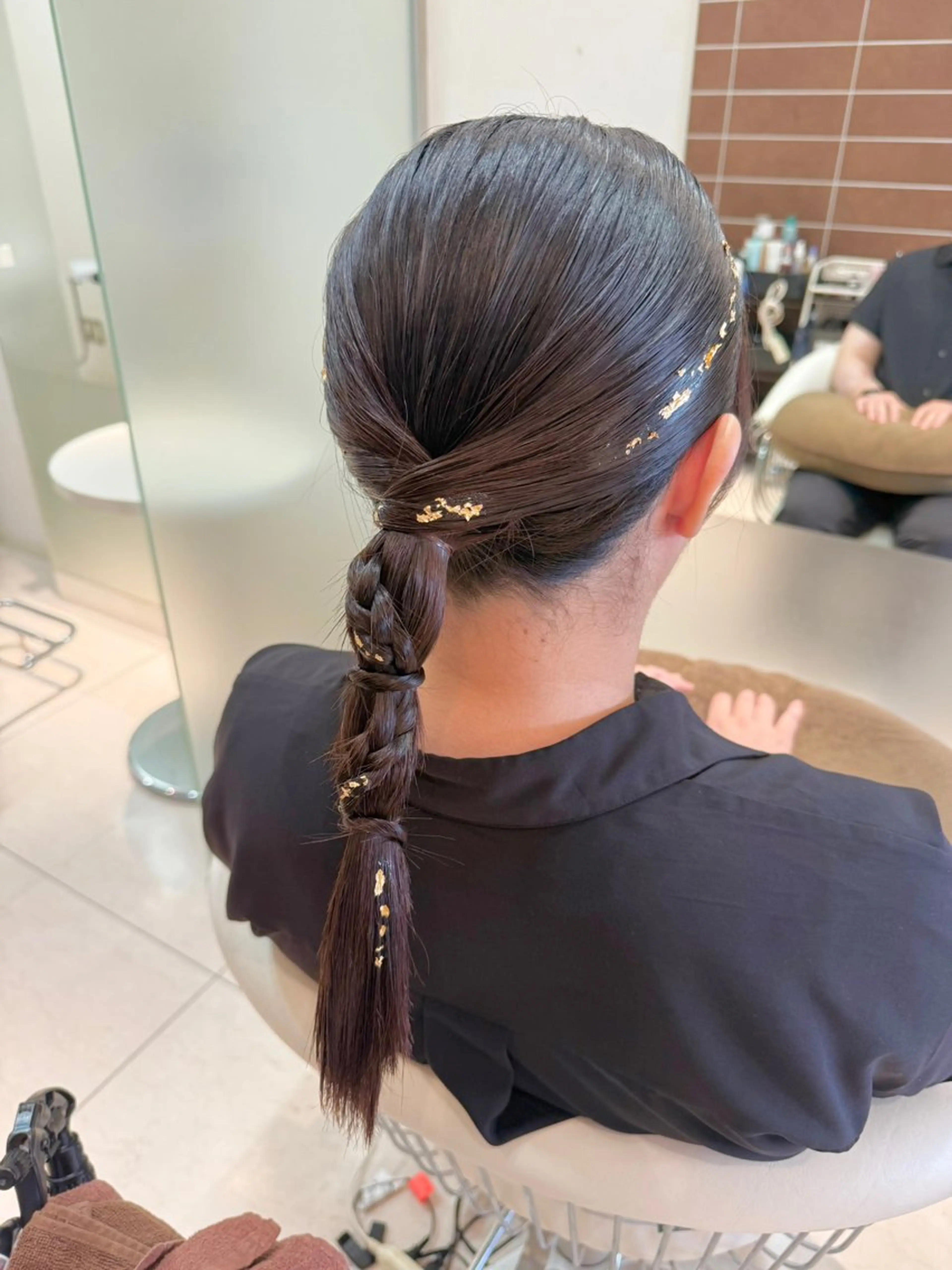 ロング ヘアセット レナークアリア 梅津美憂のヘアスタイル