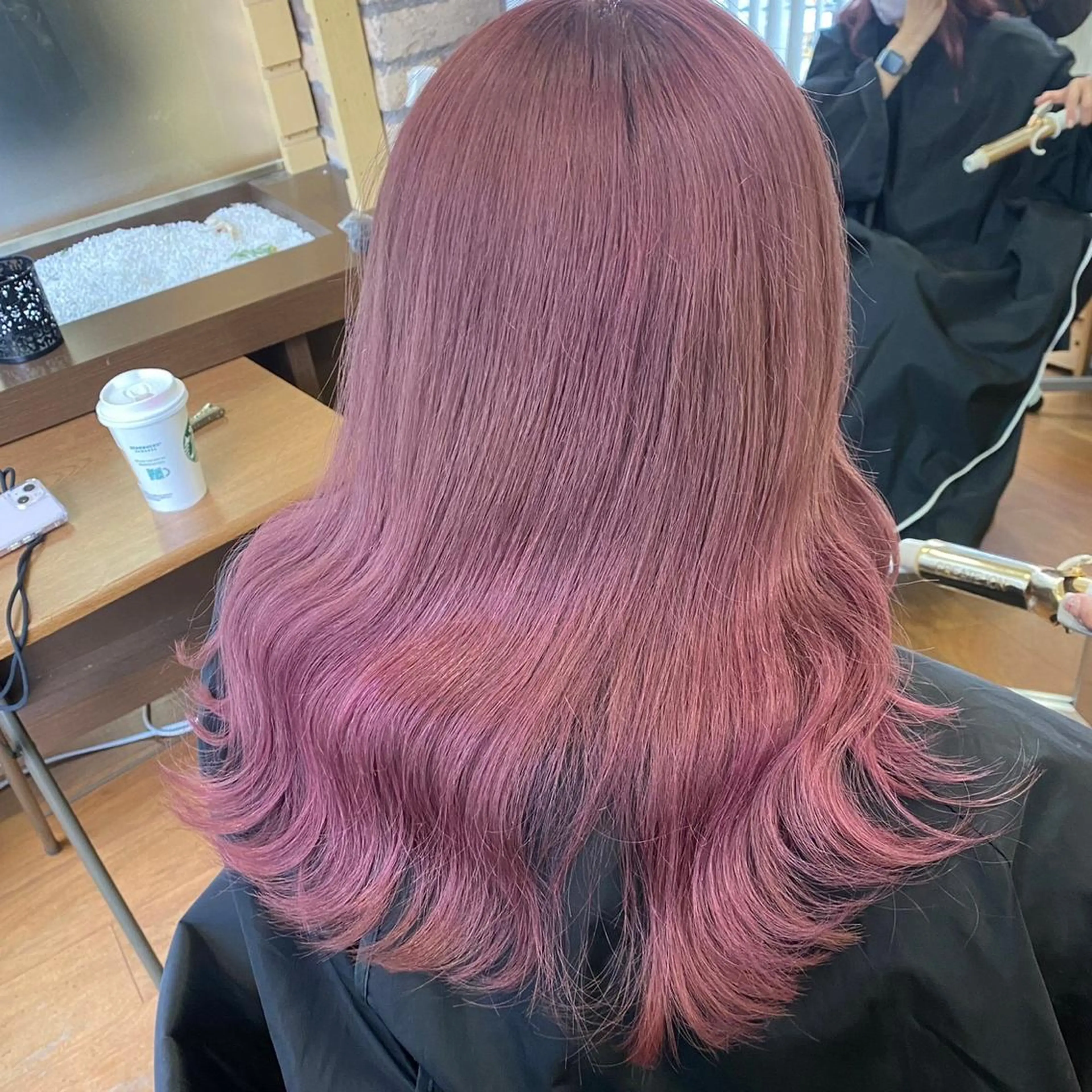 ロング カラー 羽エクステ/シール エクステ/横浜駅5分のヘアスタイル