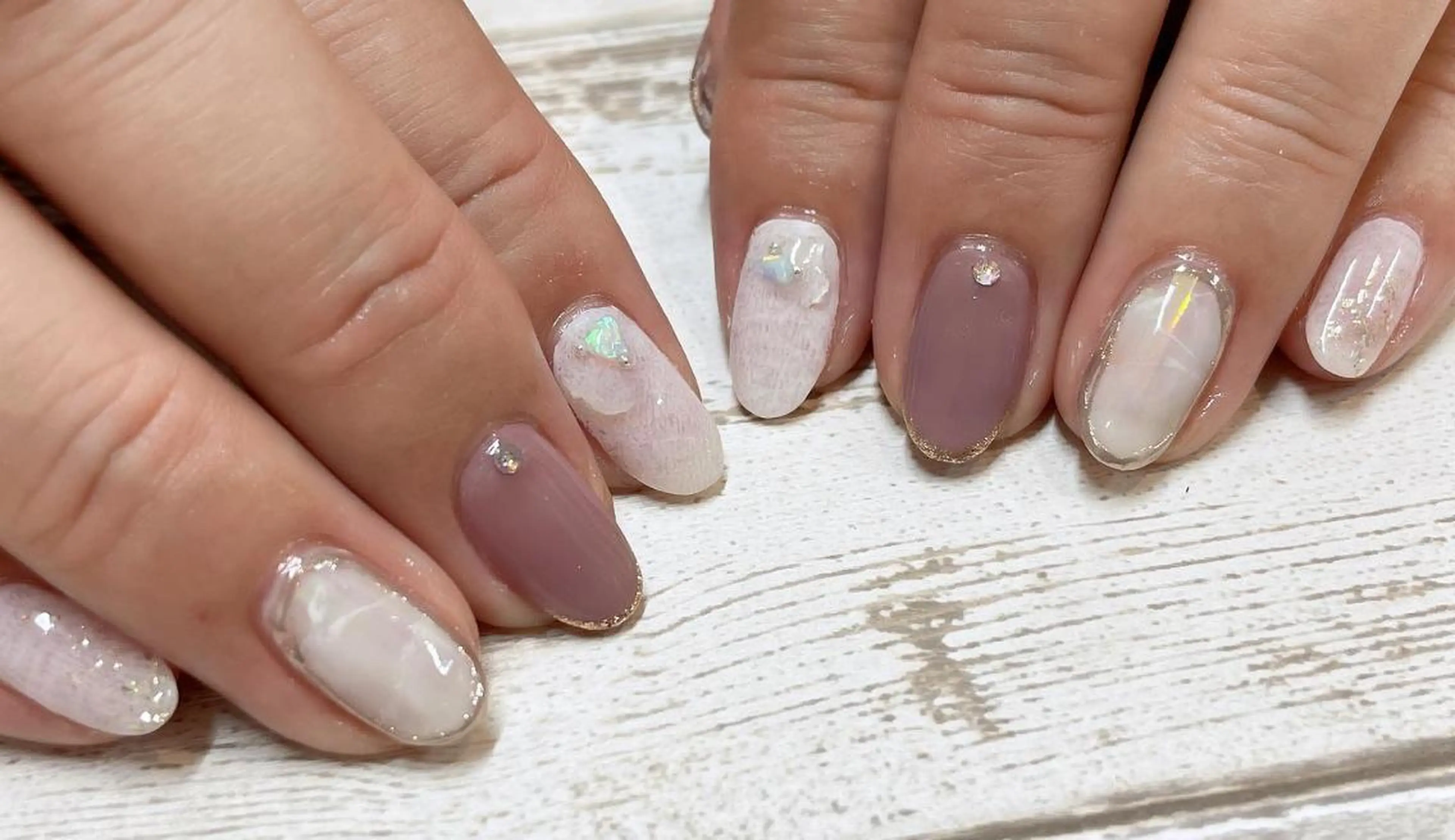 ネイル マツエク・マツパ まつげパーマ ボリュームラッシュ ジェルネイル ニュアンスネイル パラジェル 髙橋 敦子のマツエク・マツパデザイン