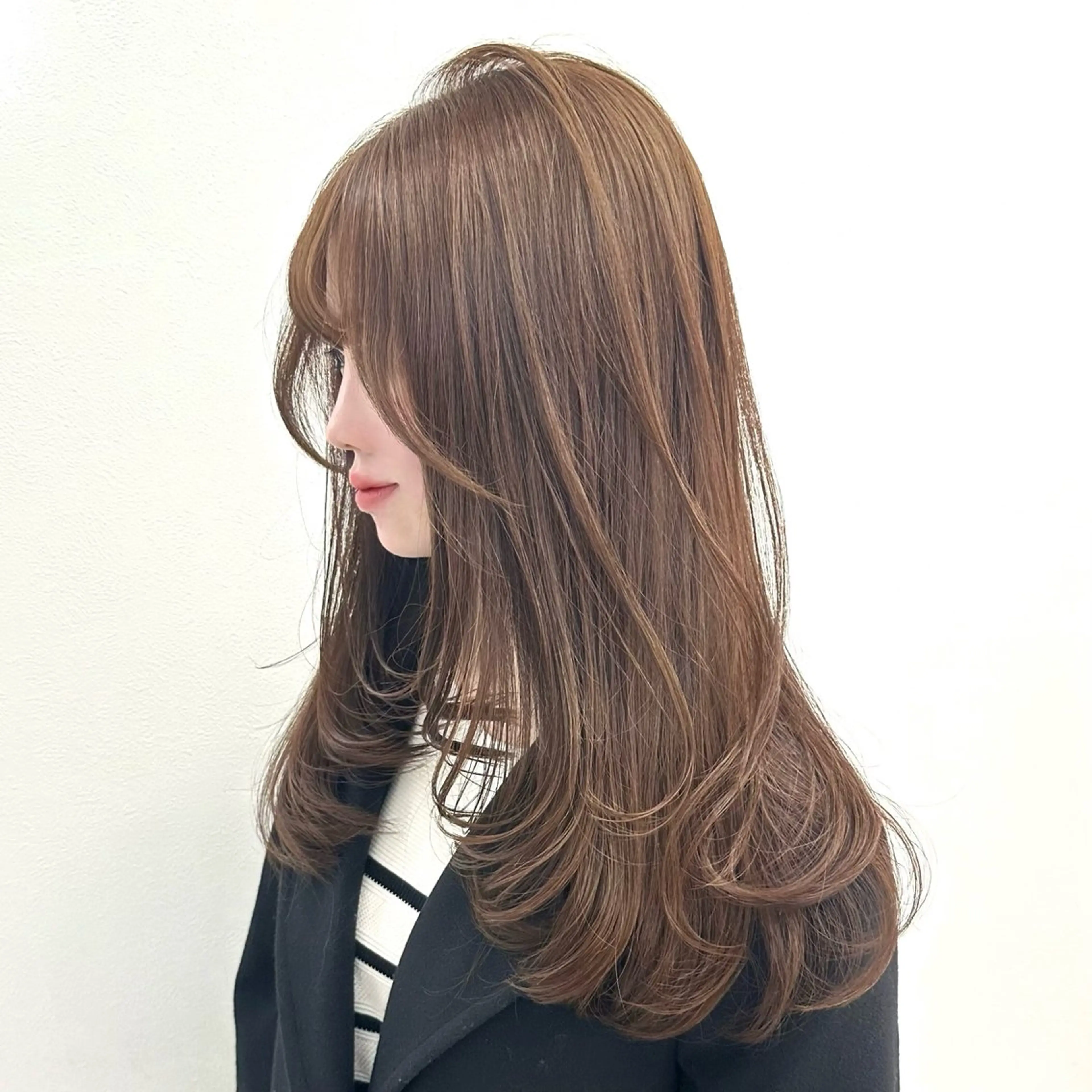 ミディアム カラー ヘアアレンジ カット ヘアカラー トリートメント 大人っぽ中韓レディ ヘア🤍MAOのヘアスタイル
