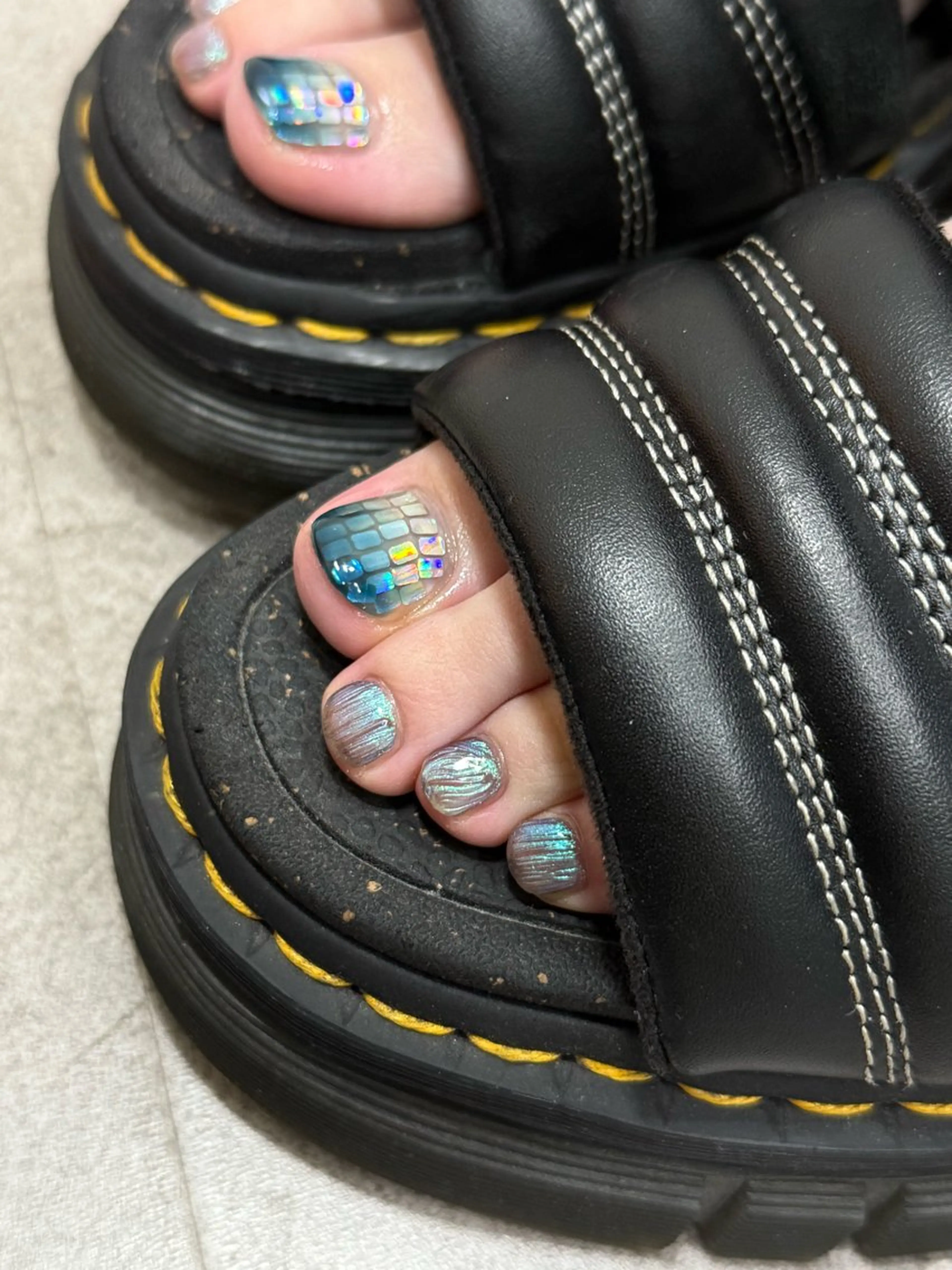 ネイル neouv所属・NEOUV_ mikuのネイルデザイン