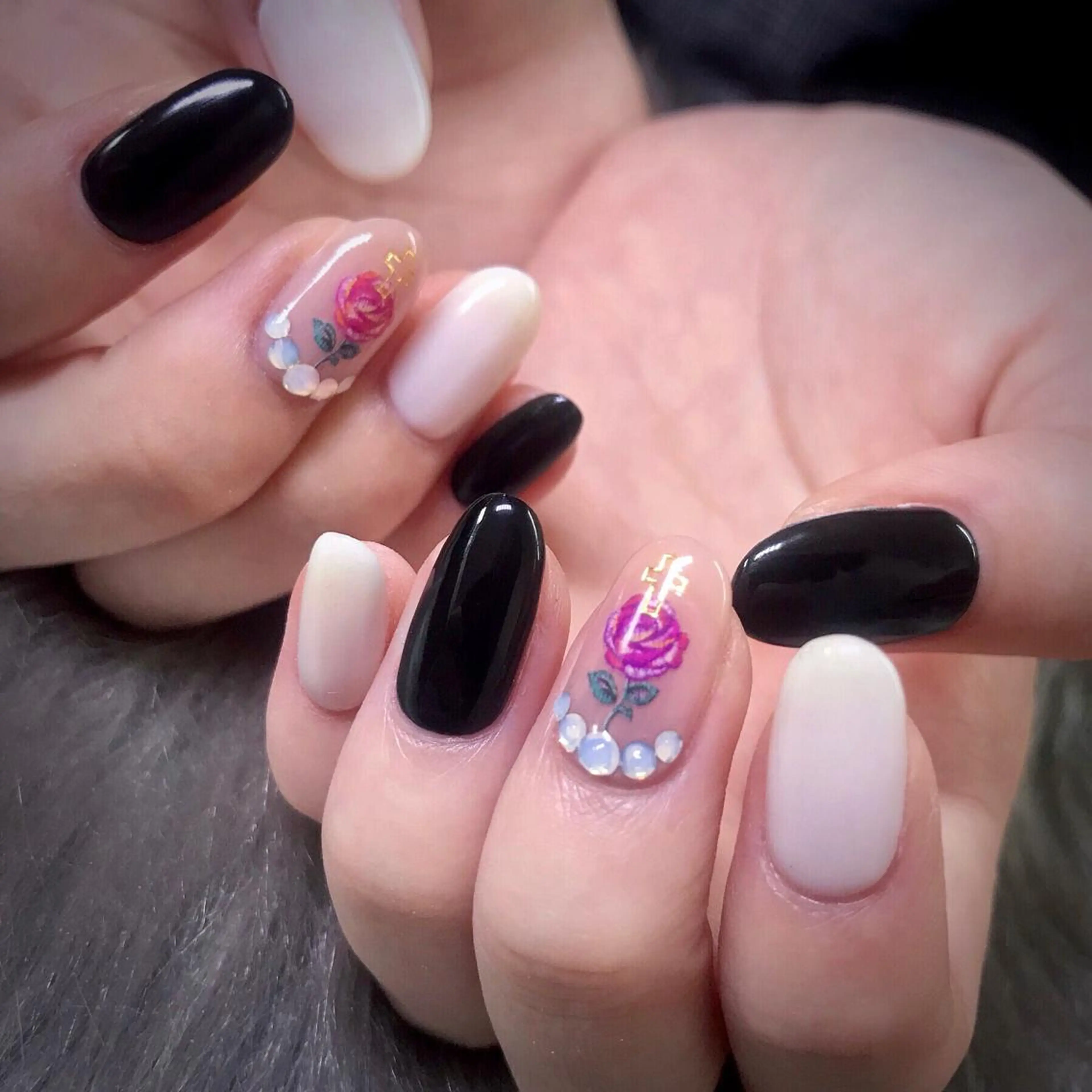 ネイル NOIROUGE所属・NOI ROUGEのネイルデザイン