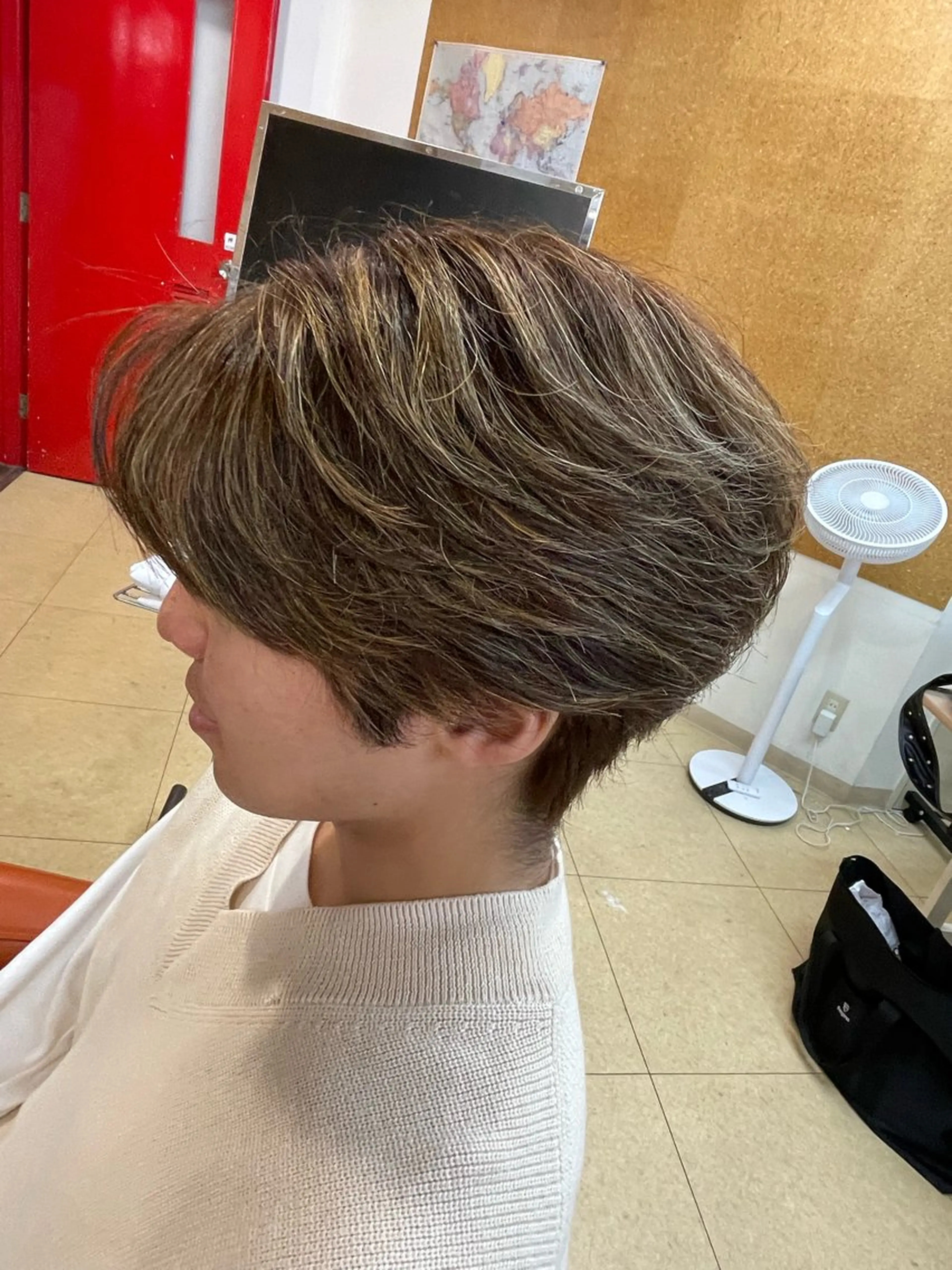 ショート カラー メンズ 🌈透明感カラー 韓国 ミライ🇰🇷のヘアスタイル