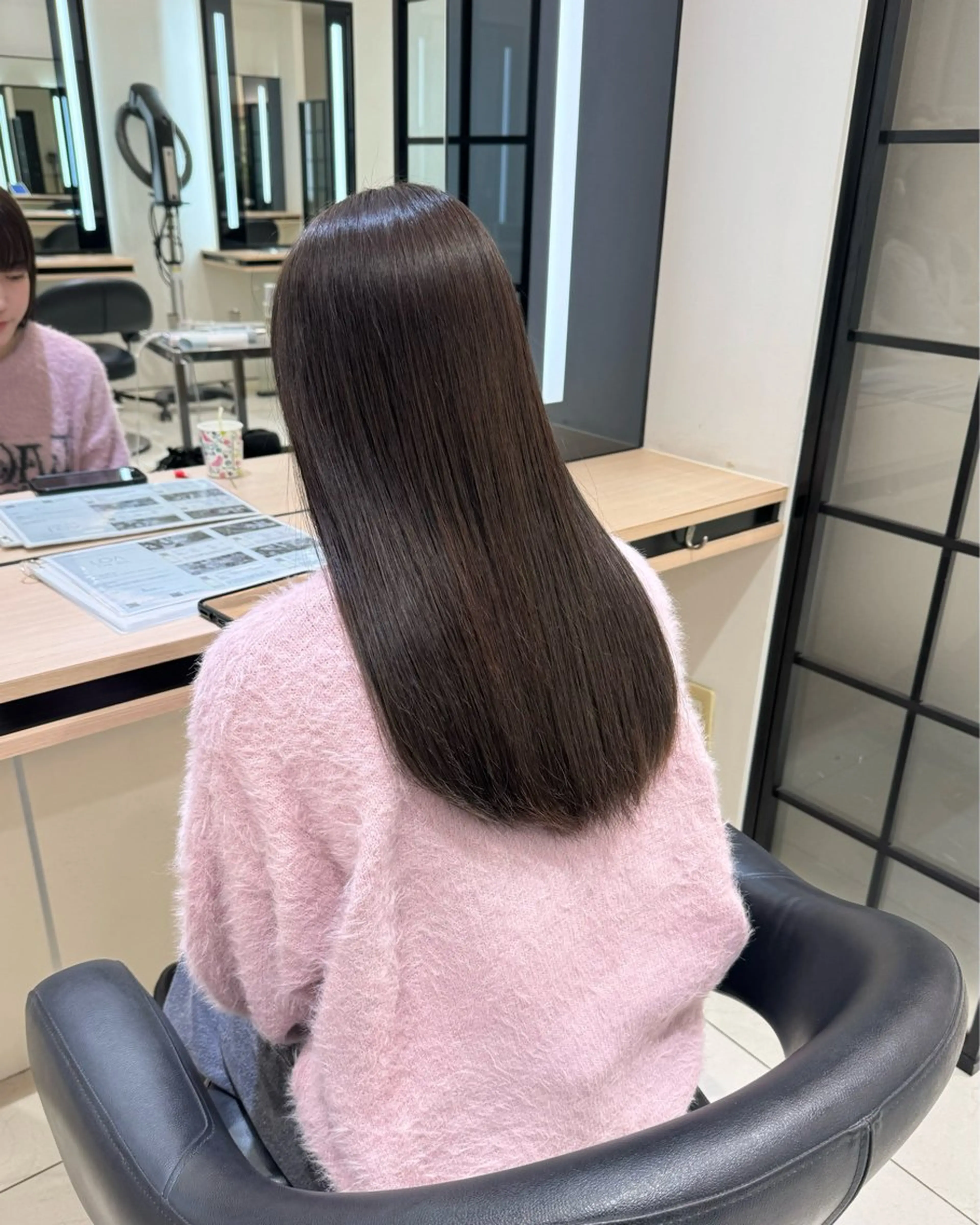 ロング カラー ヘアカラー ひなの🫧ベージュ系 艶カラーのヘアスタイル