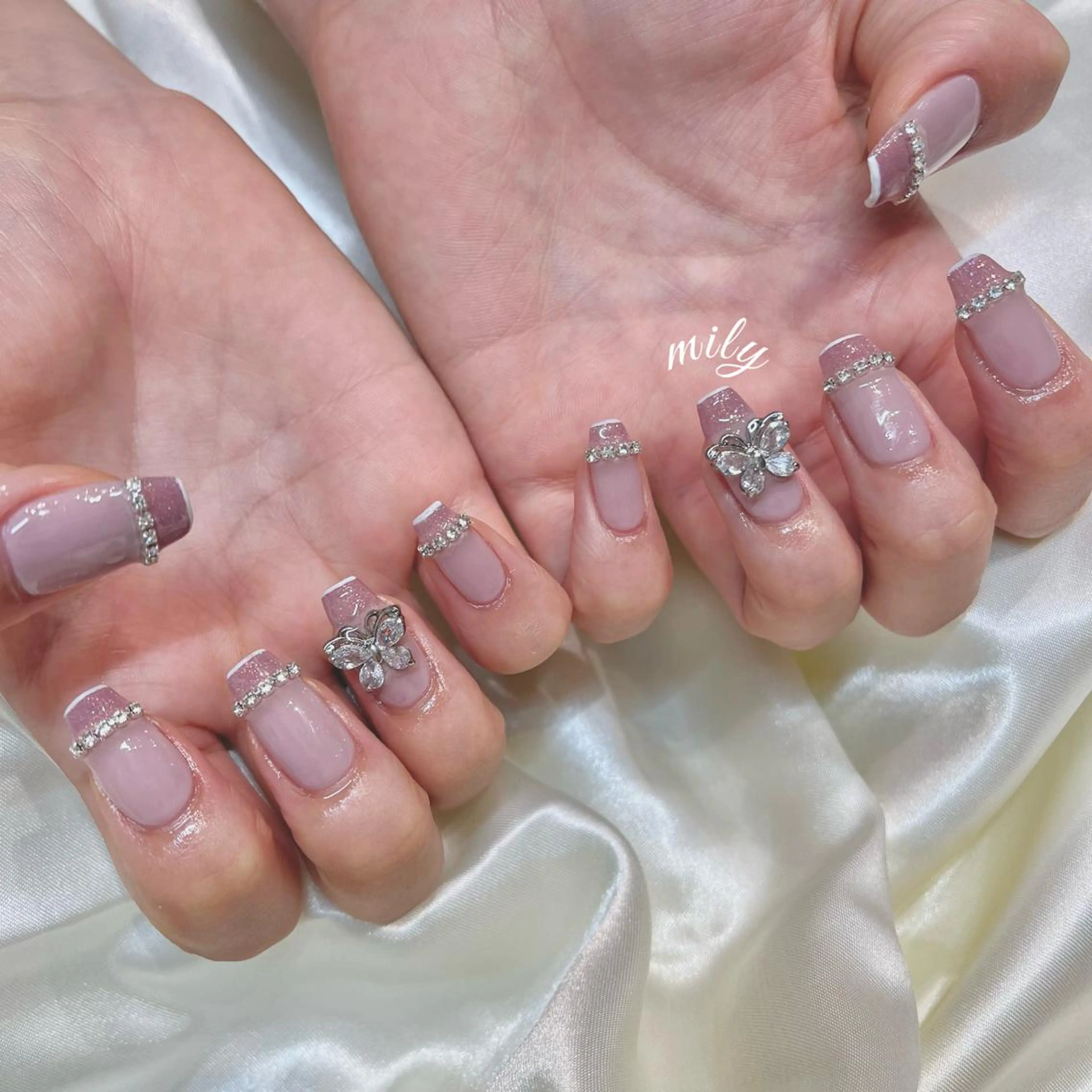 ネイル mily_harajuku所属・韓国ネイル☁️ haruna🌛のネイルデザイン