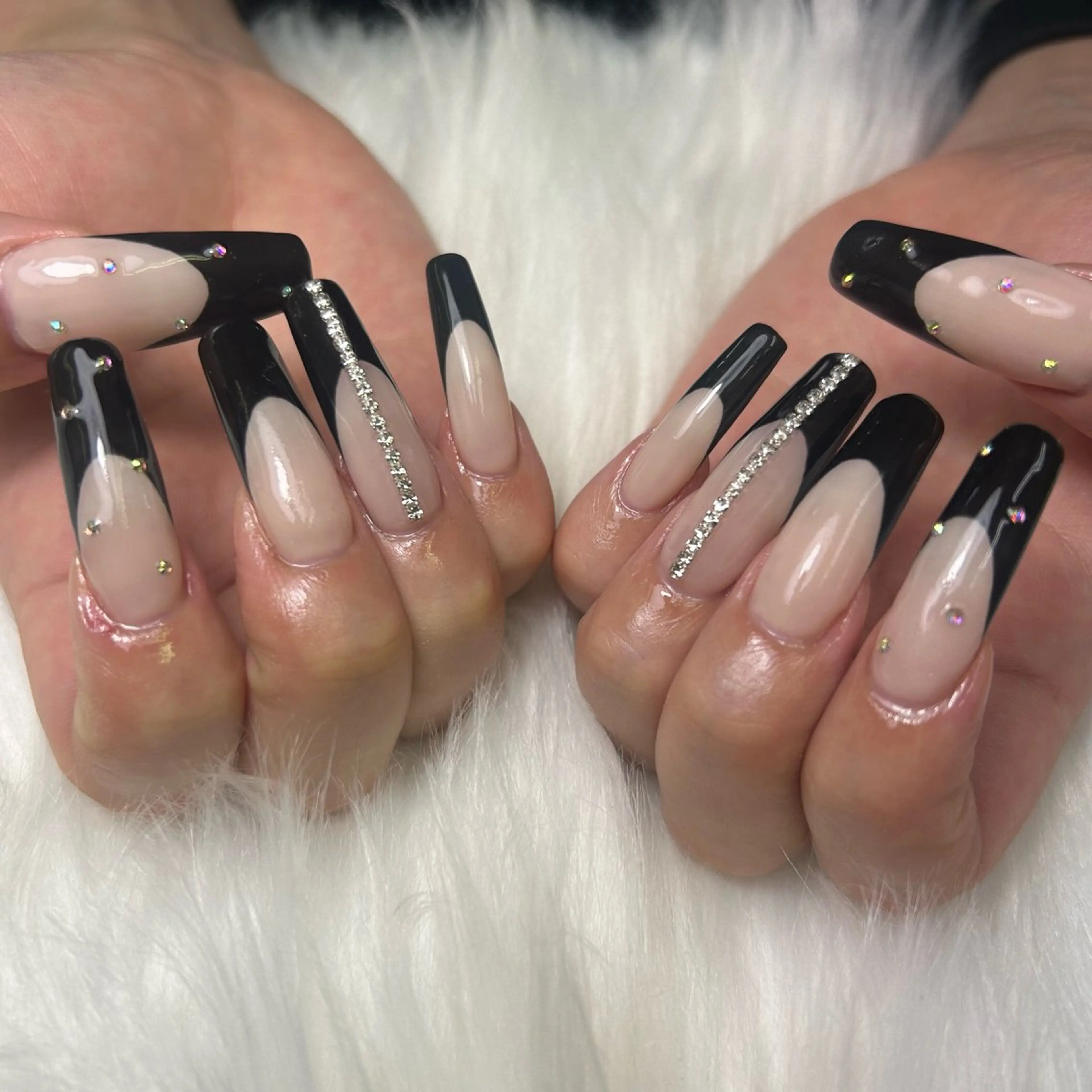 長さ出し10本💅4本アートDesign【付け替えオフなし】¥9000の写真