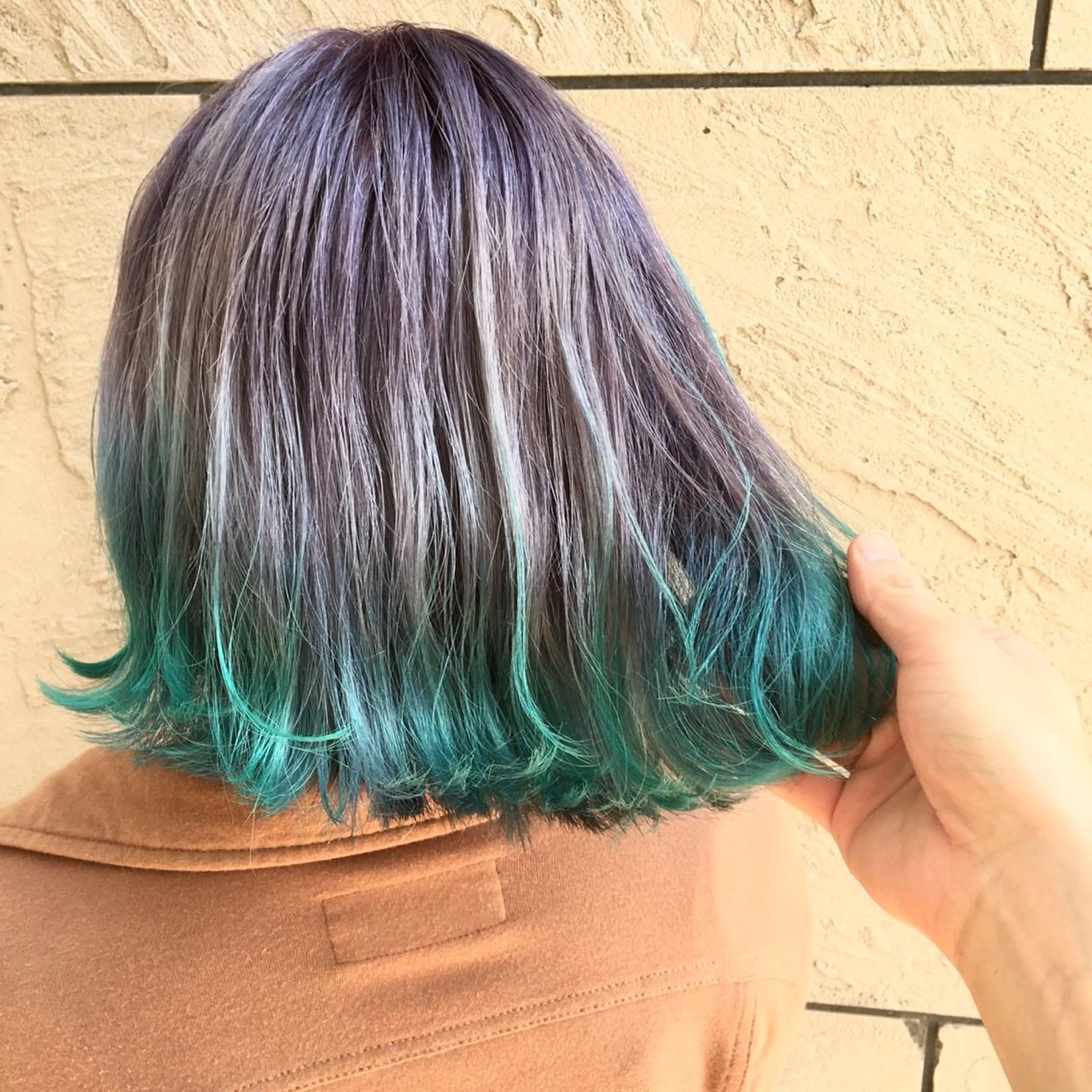 ミディアム 長尾菜々美🐰 /ハイトーンカラーのヘアスタイル