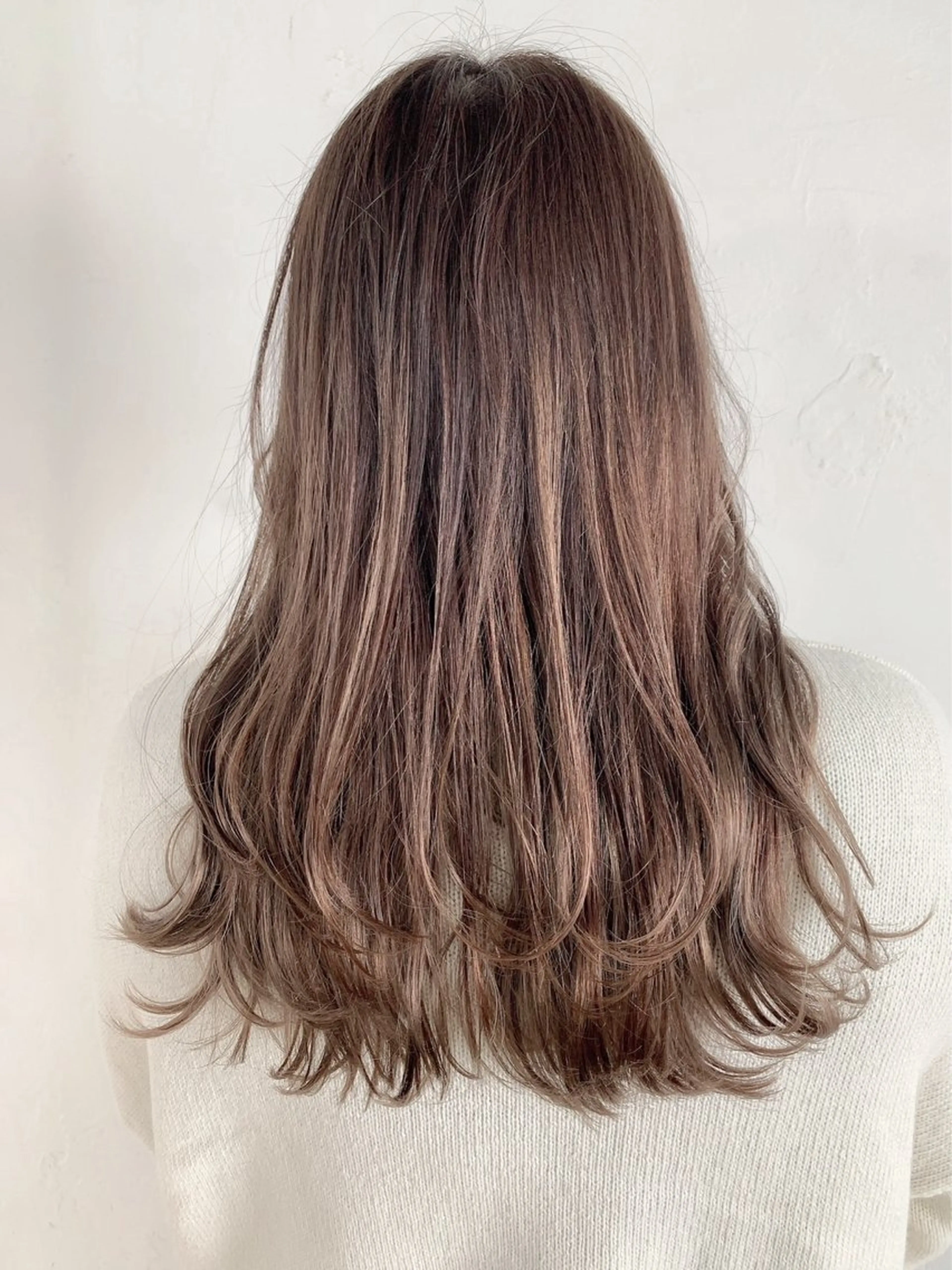 ロング カラー 刀根 梓織のヘアスタイル