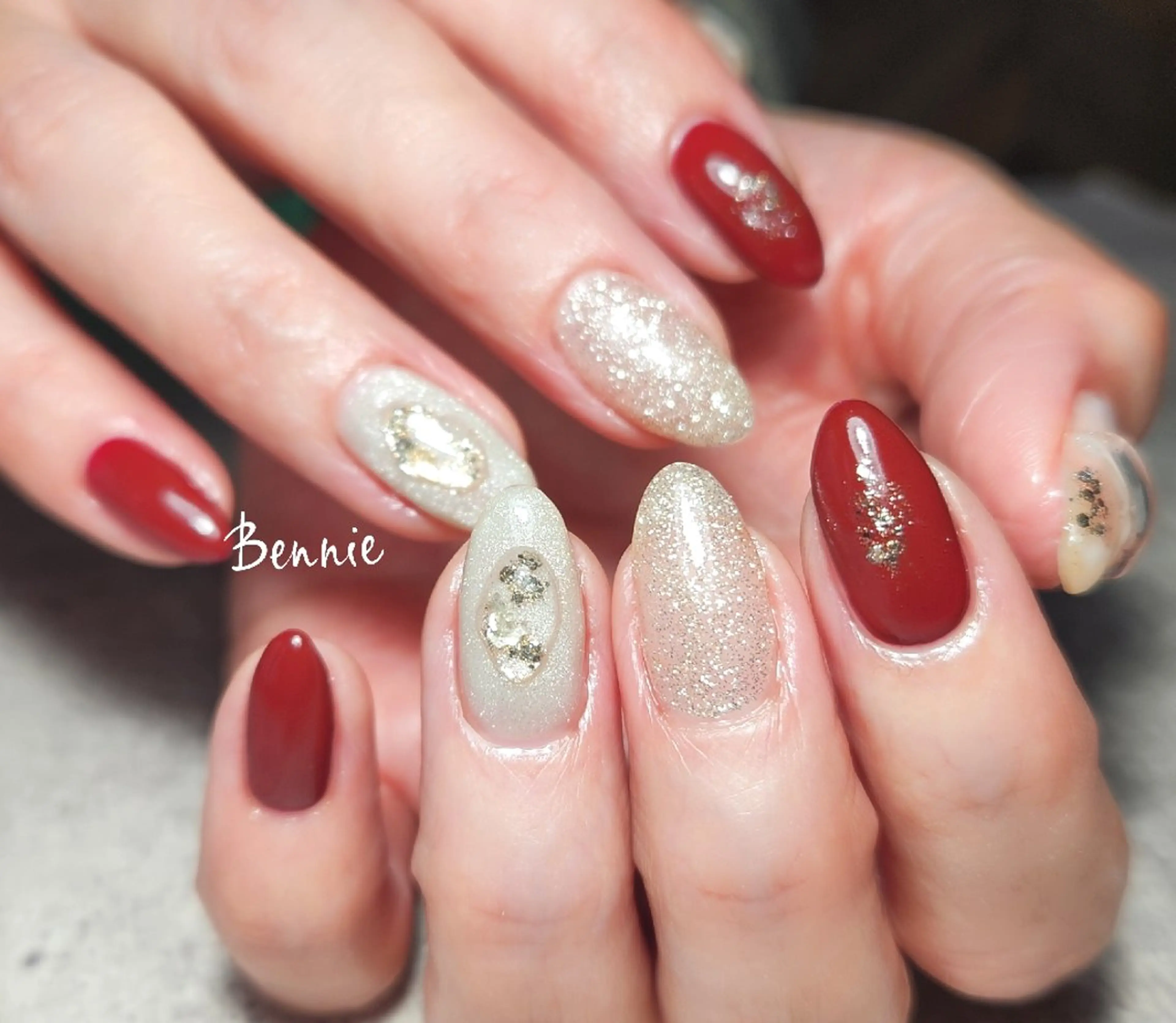 ネイル ボルドー ニュアンスネイル ピンク 冬ネイル クリスマス   BENNIEのネイルデザイン