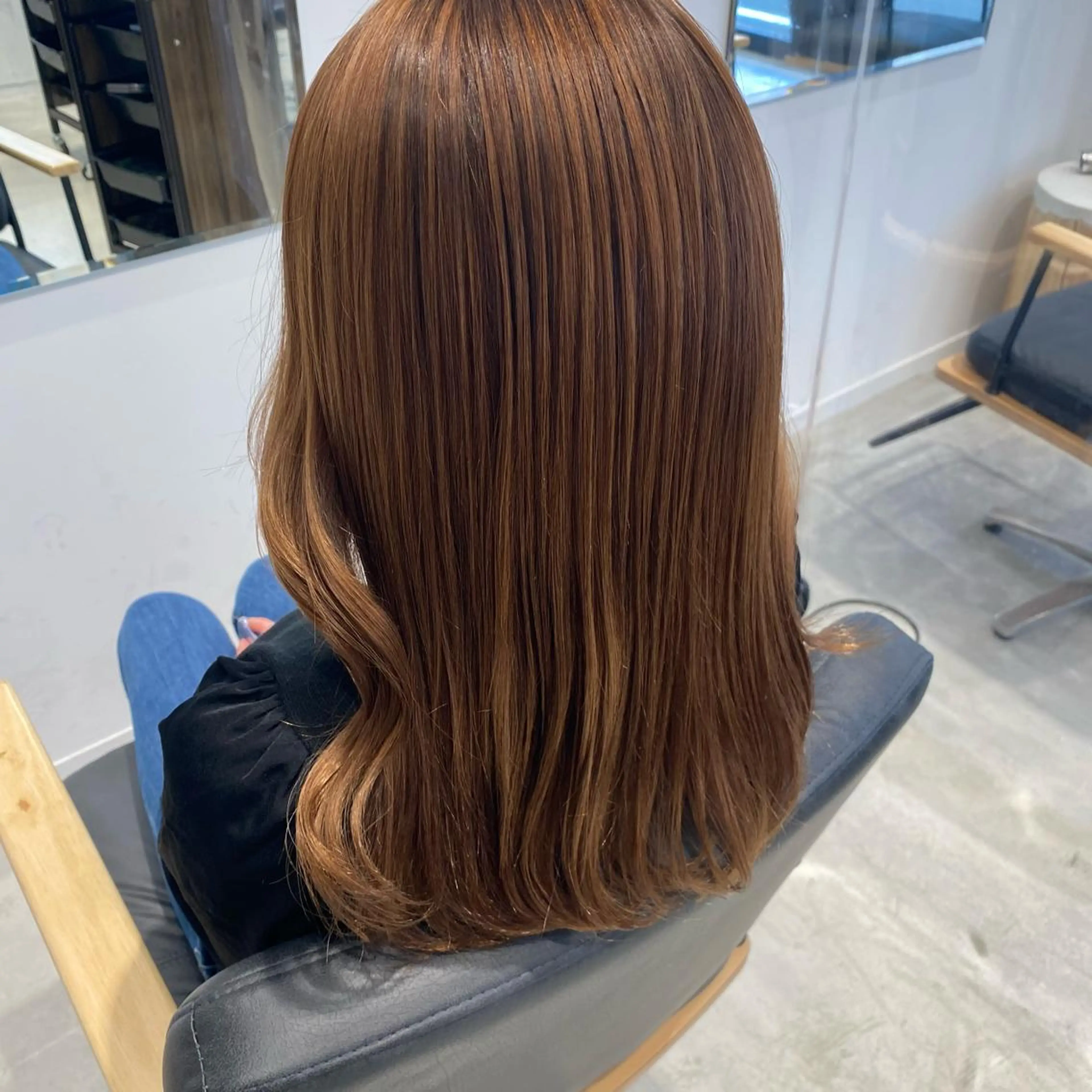 セミロング 艶カラー/韓国風ヘア 🩵shioneのヘアスタイル