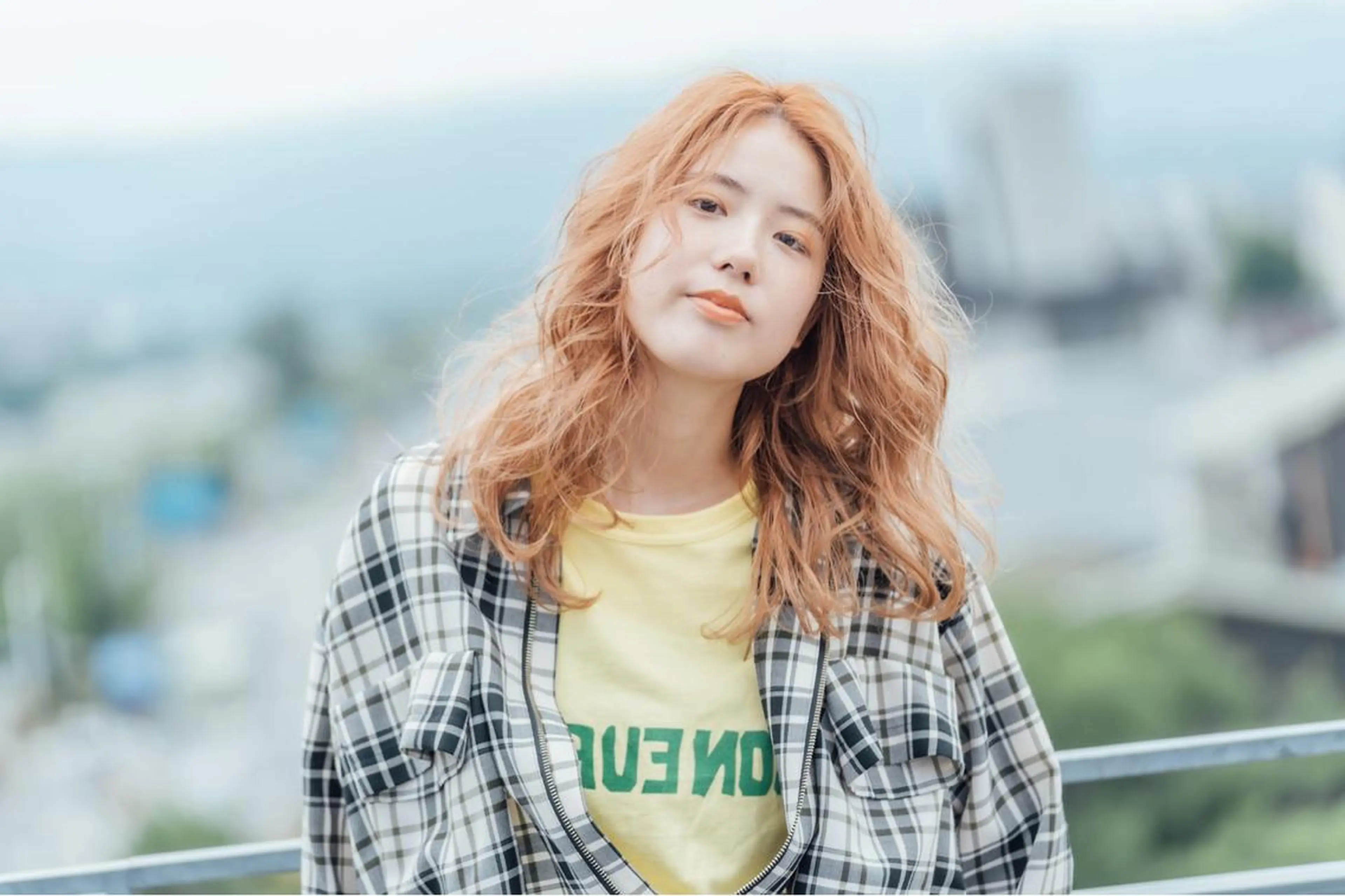 ミディアム カラー パーマ ヘアアレンジ メンズ キッズ ネイル マツエク・マツパ ベージュカラー オレンジ オレンジベージュ カラーマツエク オレンジ カット ヘアカラー トリートメント tatsumi/ボブ ウルフ/レイヤーのヘアスタイル