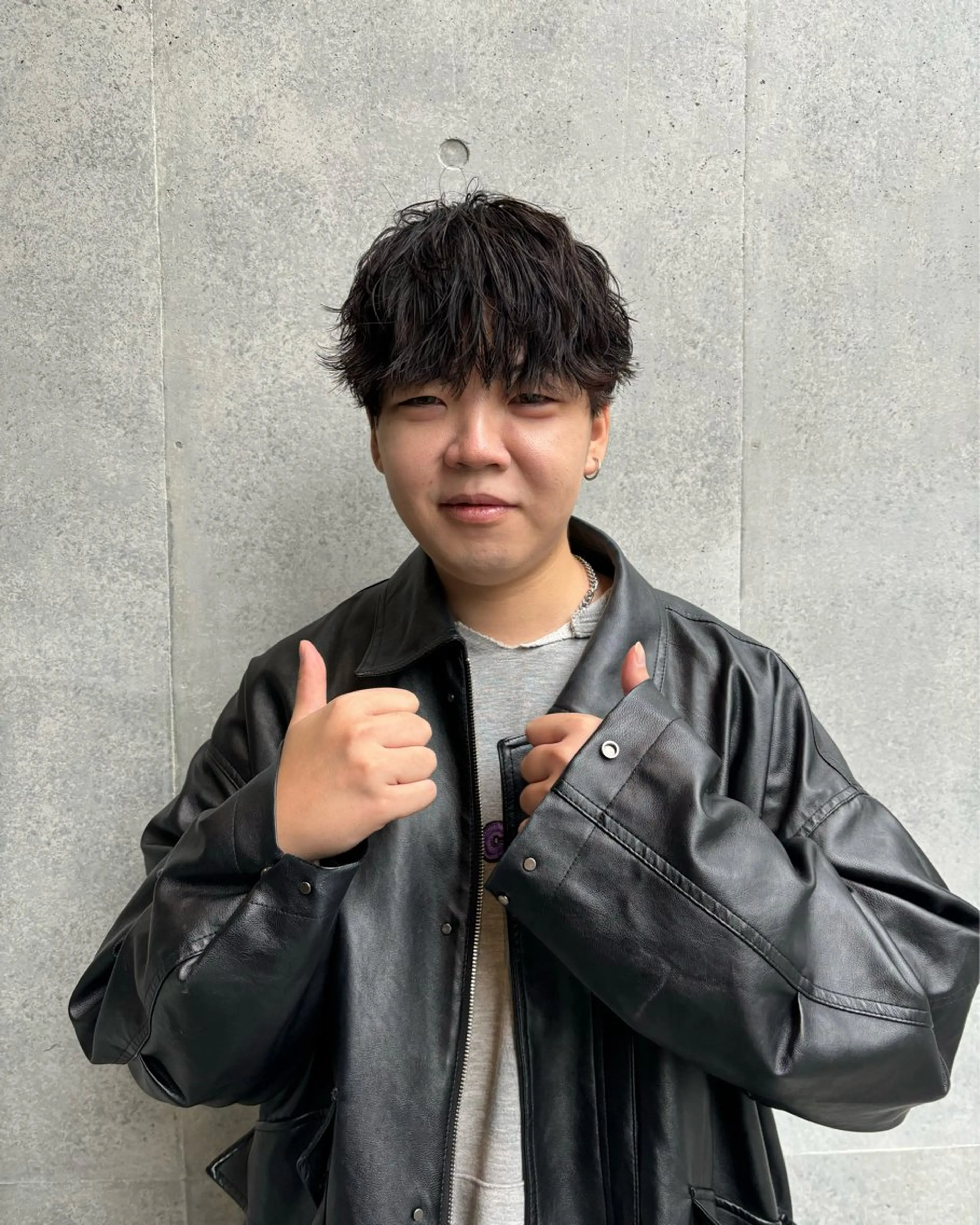 ショート パーマ メンズ カット パーマ しほ/ハイトーン/ メンズパーマ/バンドのヘアスタイル