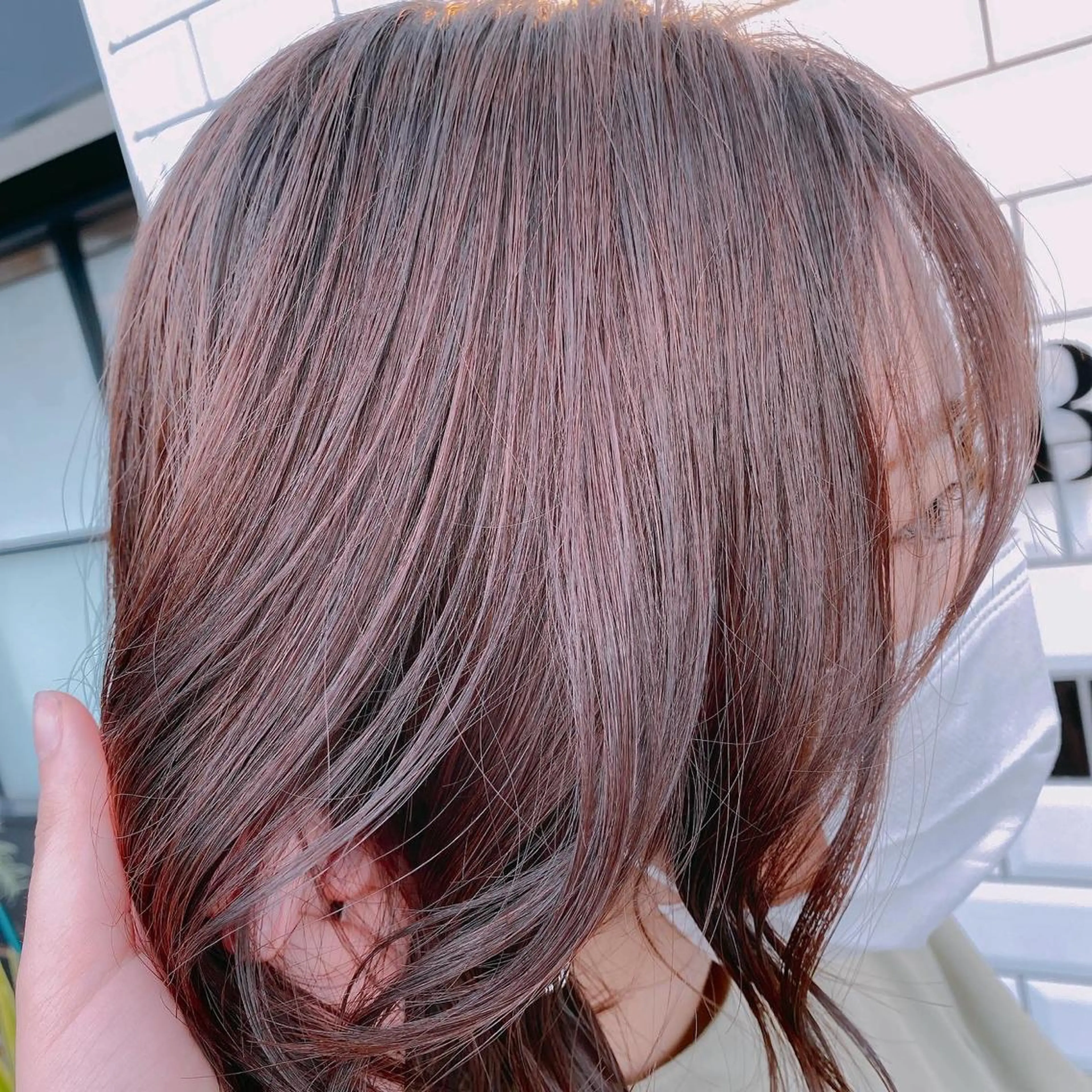 ショート カラー 丸尾 沙弥香のヘアスタイル