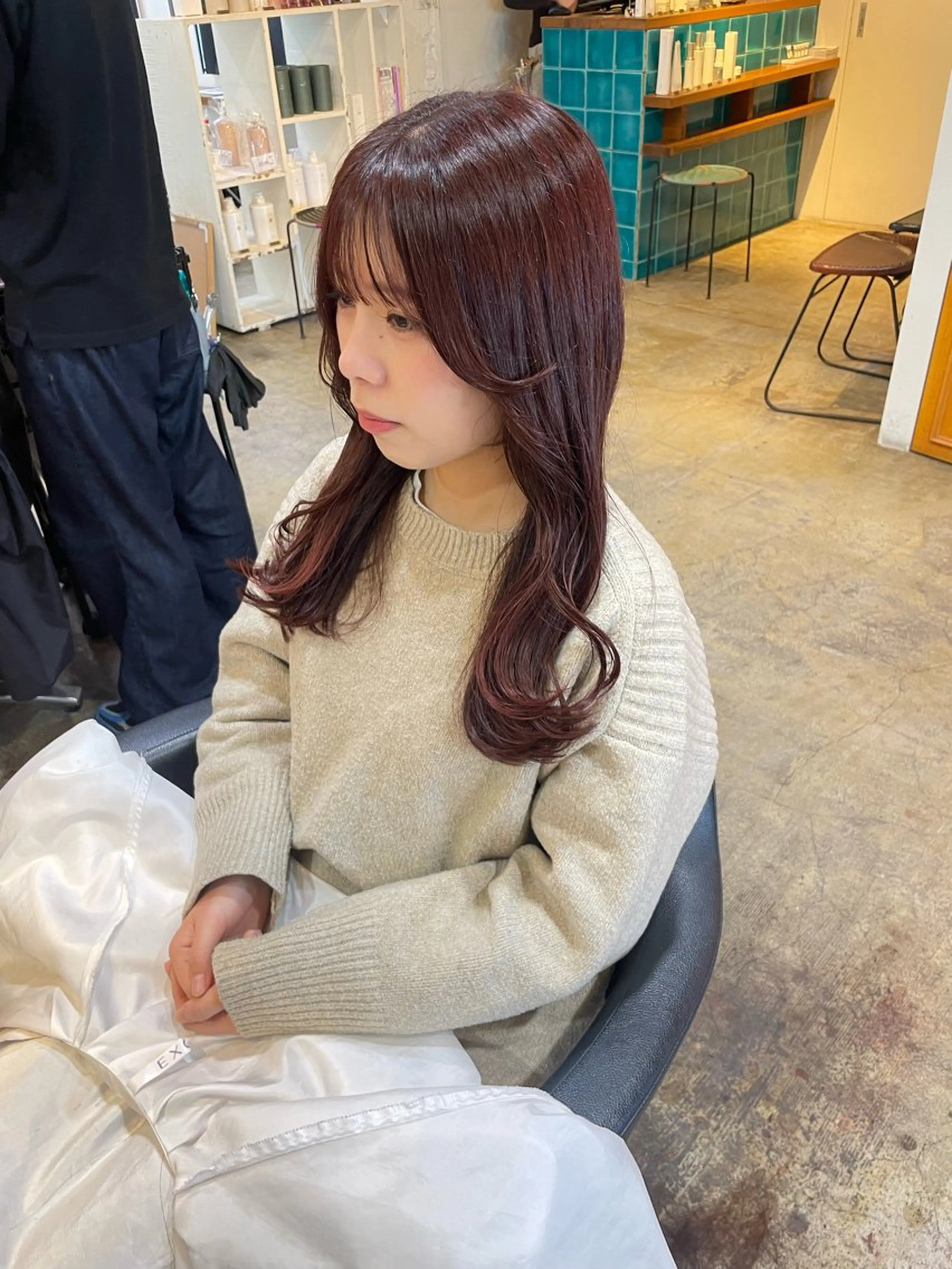 ロング カラー ブラウンカラー カット ヘアカラー トリートメント MIOベージュカラー 柔らかいカラーのヘアスタイル